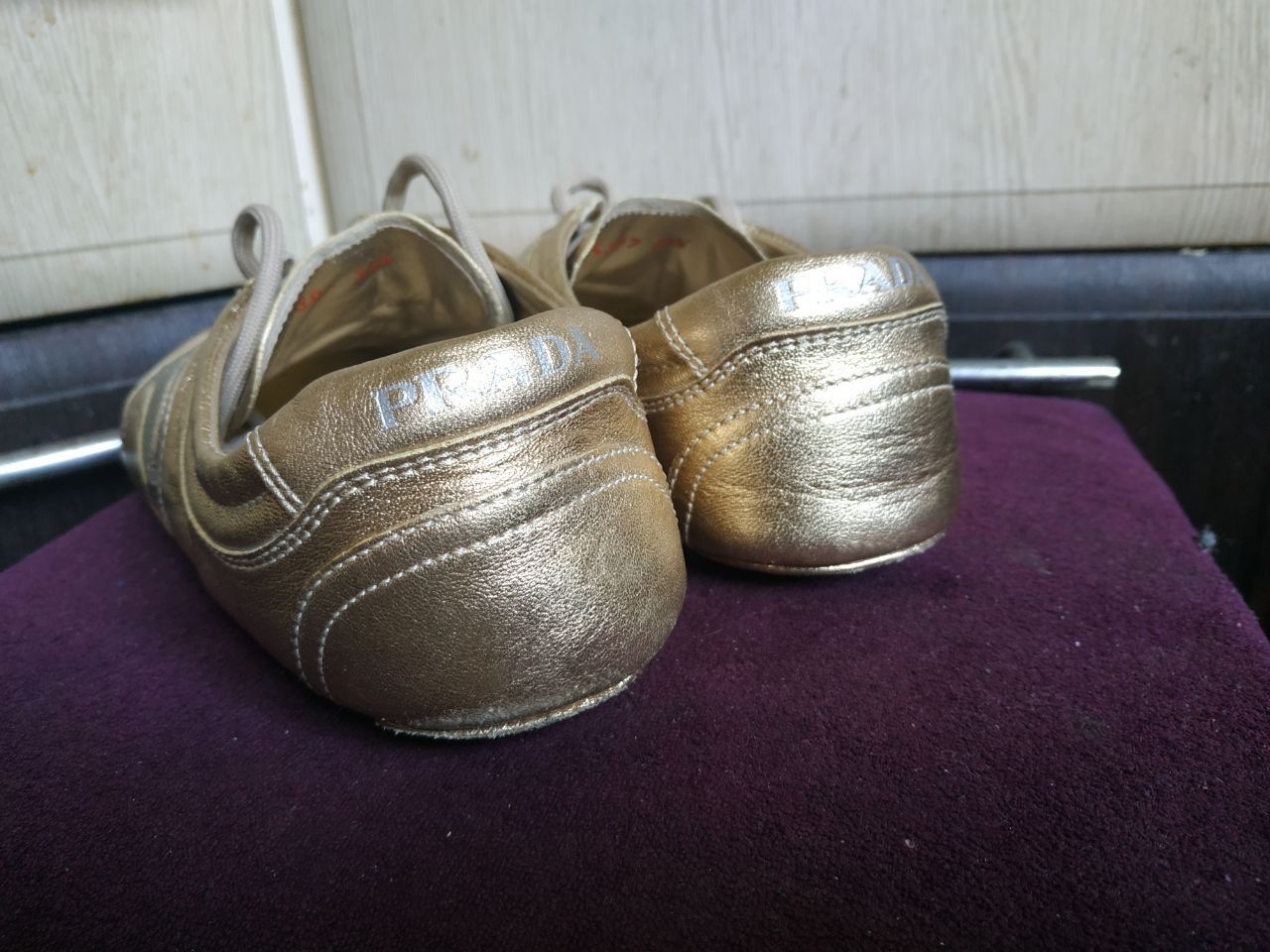 Prada Prada Linea Rossa Gold Metallic Sneakers EU39.5 Size US 9 / IT 39 - 25 Thumbnail