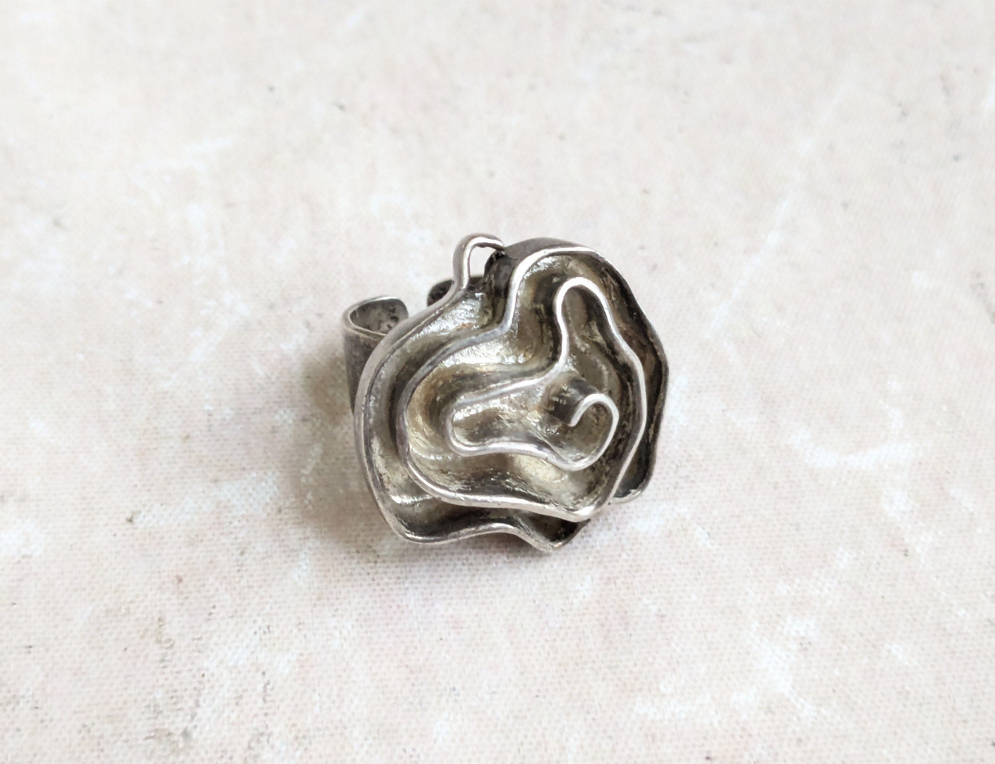 Sterling Silver Vintage Sterling Silver Ring Ilaria Floral Flower Cocktail Size ONE SIZE - 1 Thumbnail