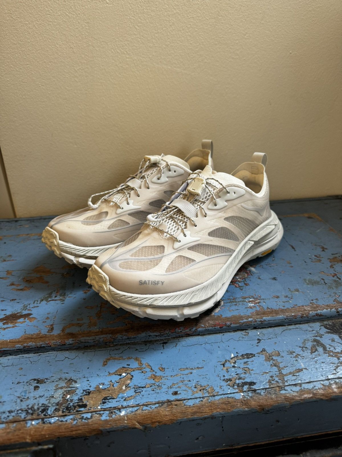 Hoka × Satisfy HOKA X SATISFY MAFATE TRAIL - BONE Size US 6 / EU 39 - 1 Thumbnail