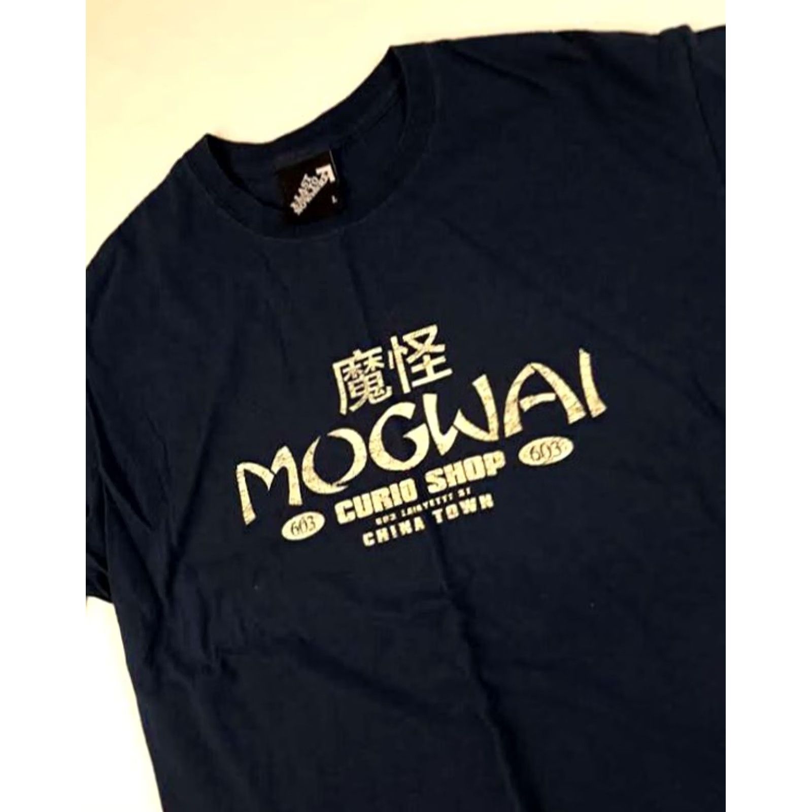 Vintage last to nowhere Shirt Mens L Mogwai Curio Shop Chinatown navy Size US L / EU 52-54 / 3 - 4 Thumbnail