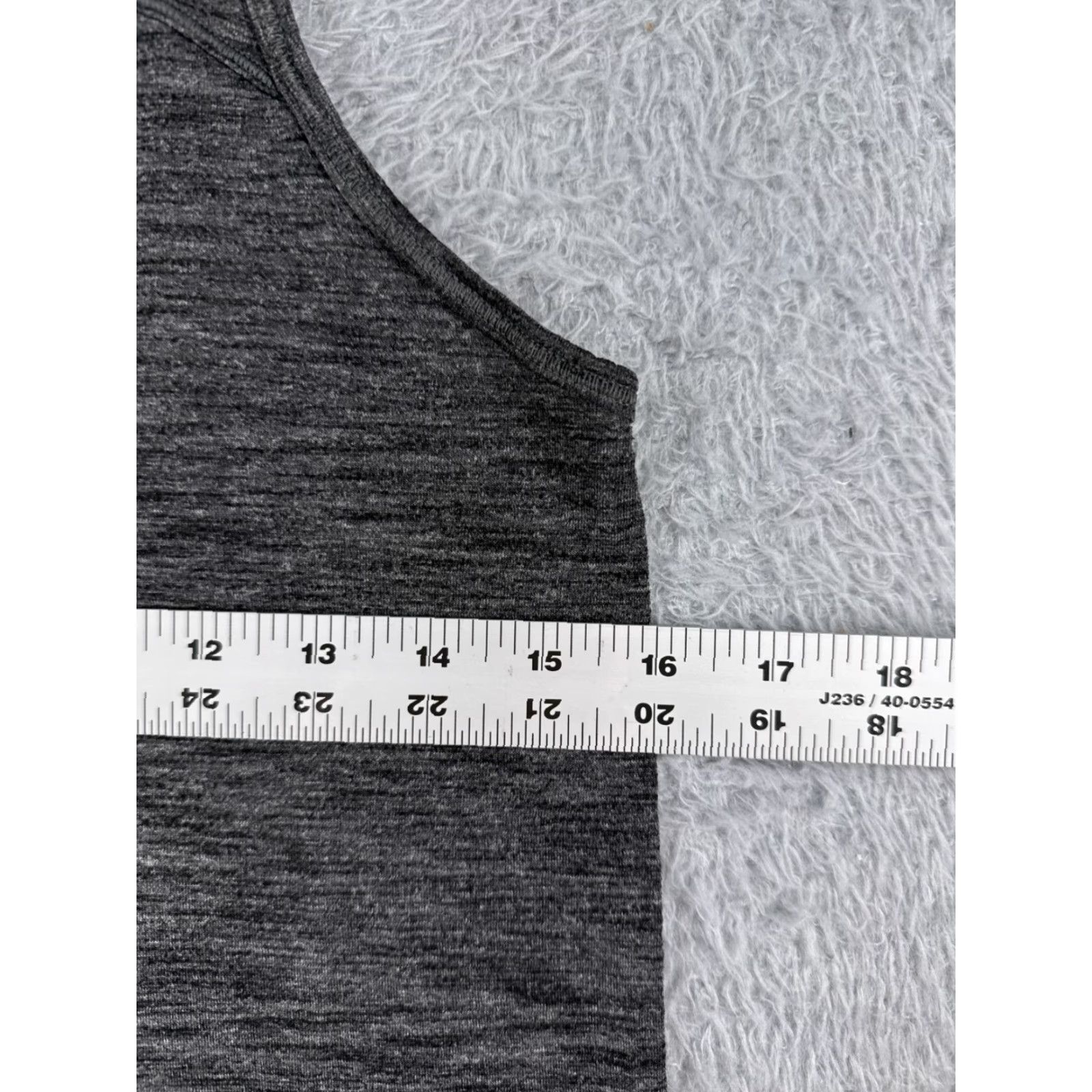 Lululemon Lululemon Shirt Women Gray Essential Tank Yoga Luon Racerback 4 Sleeveless Casual Active Knit Jersey Tank Top Women's Regular Size 4 Gray Size S / US 4 / IT 40 - 7 Thumbnail
