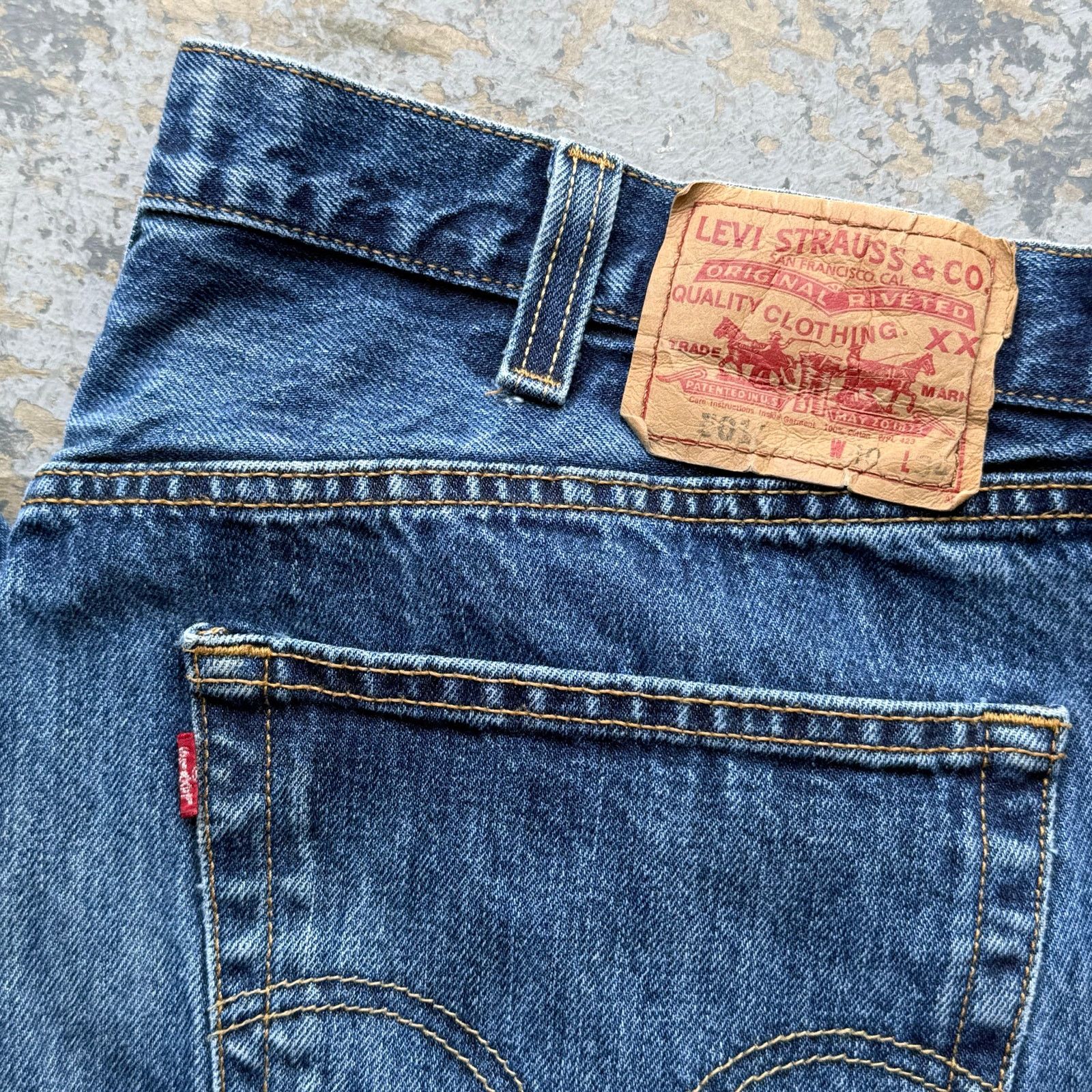 Levi's Vintage Y2K Levi’s 501 Button Fly Straight Leg Jeans Size US 38 / EU 54 - 4 Thumbnail