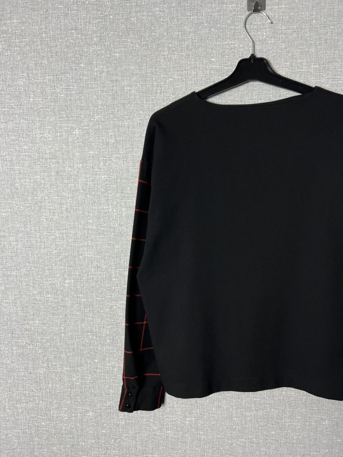 Cop Copine Cop Copine Black Knok Top with Red Checked Sleeve and Cuffs Size S / US 4 / IT 40 - 15 Thumbnail