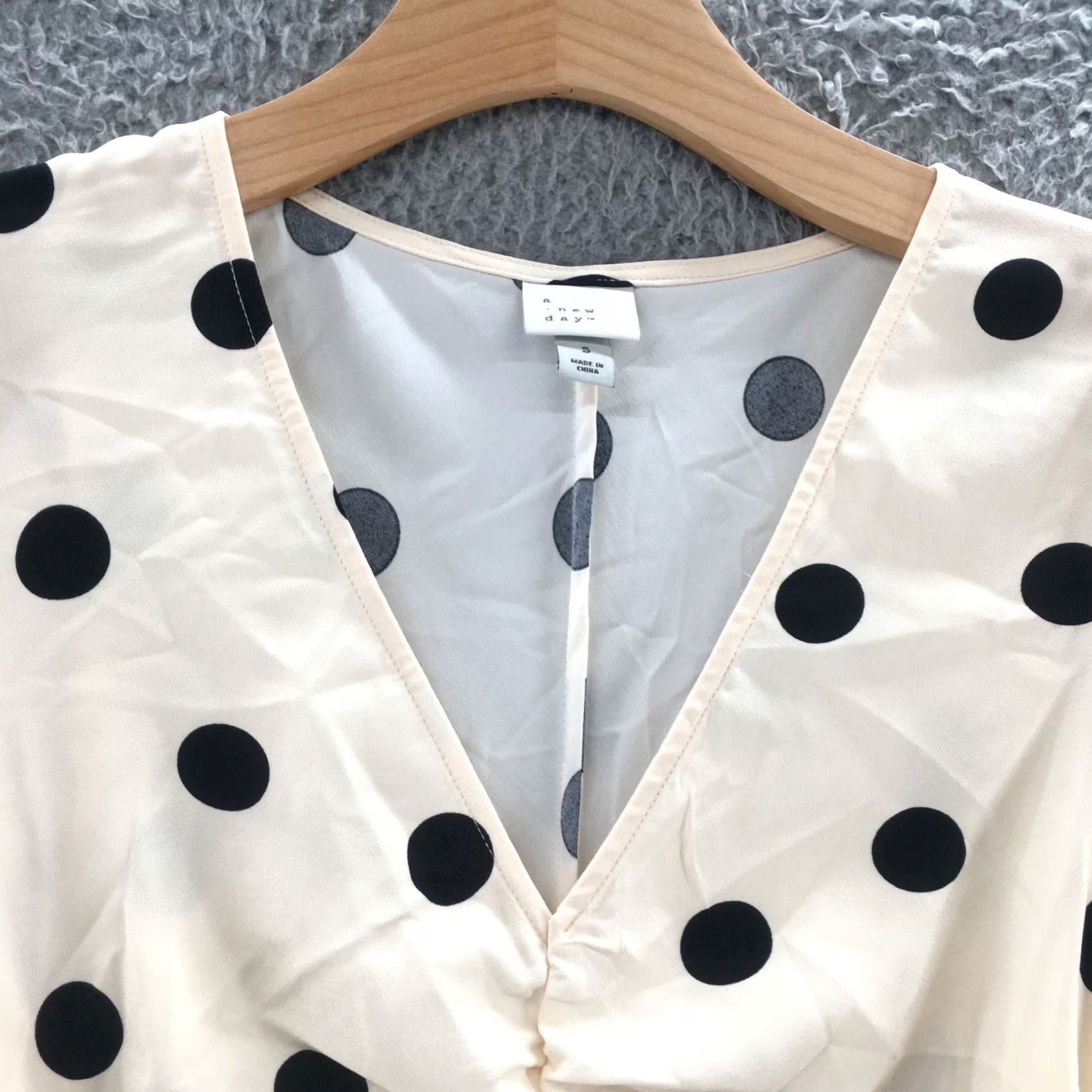 Vintage A New Day Midi A-Line Dress Womens S Beige Polka Dot Ruched Puff Sleeve V-Neck Dress Size S / US 4 / IT 40 - 5 Thumbnail