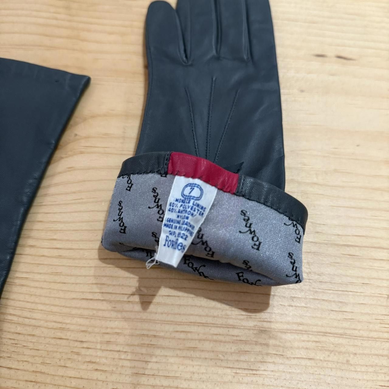 Designer Women's Grey and Pink Leather Gloves Size ONE SIZE - 4 Thumbnail