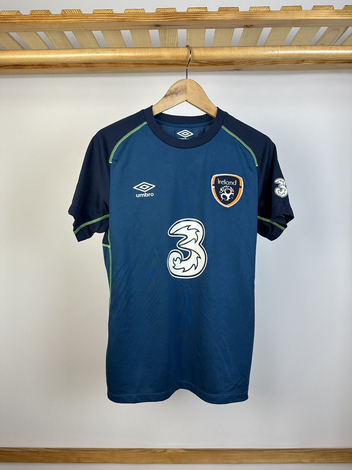 Other Ireland National Umbro Soccer Jersey Football T-Shirt Size S Size US S / EU 44-46 / 1 - 1 Thumbnail