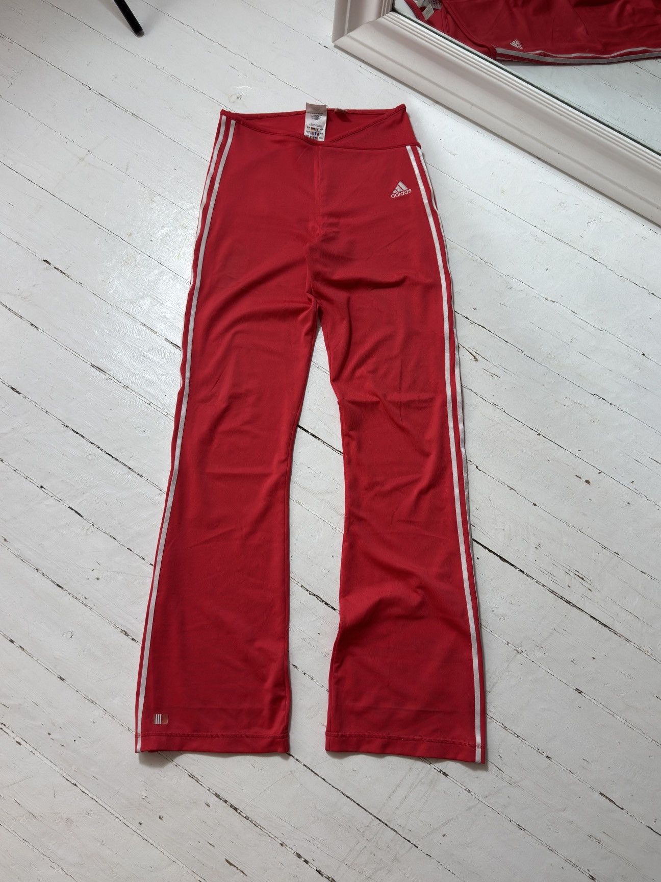 Adidas VINTAGE ADIDAS 2000s THREE STRIPES FLARE PANTS Size 28" / US 6 / IT 42 - 2 Thumbnail