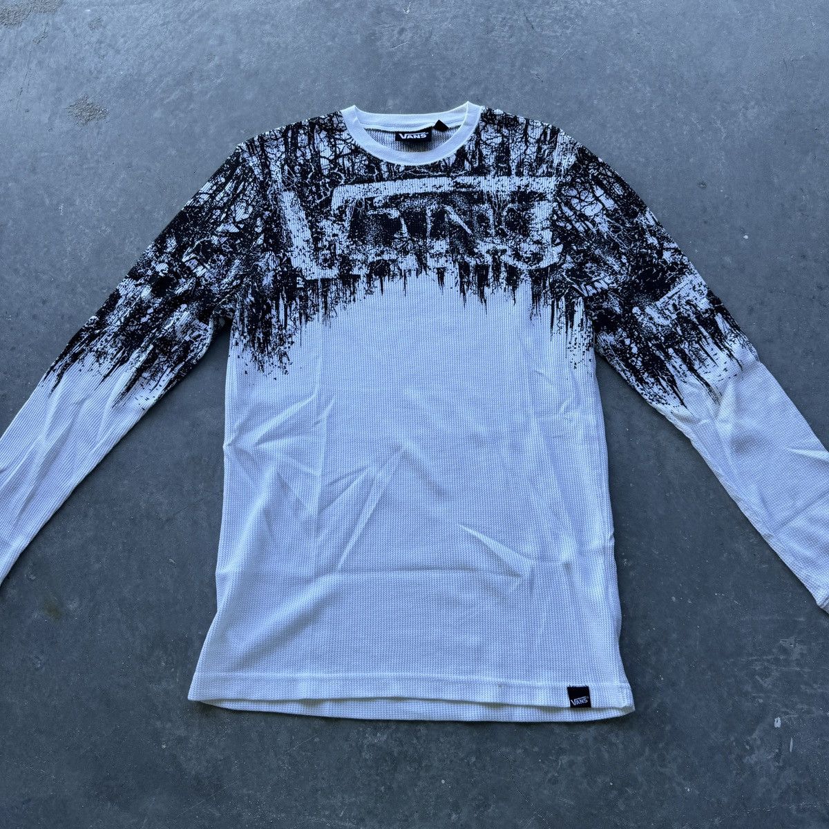 Vans Vintage Y2K Vans Skulls Punk Thermal Long Sleeve Shirt Large Size US L / EU 52-54 / 3 - 1 Thumbnail