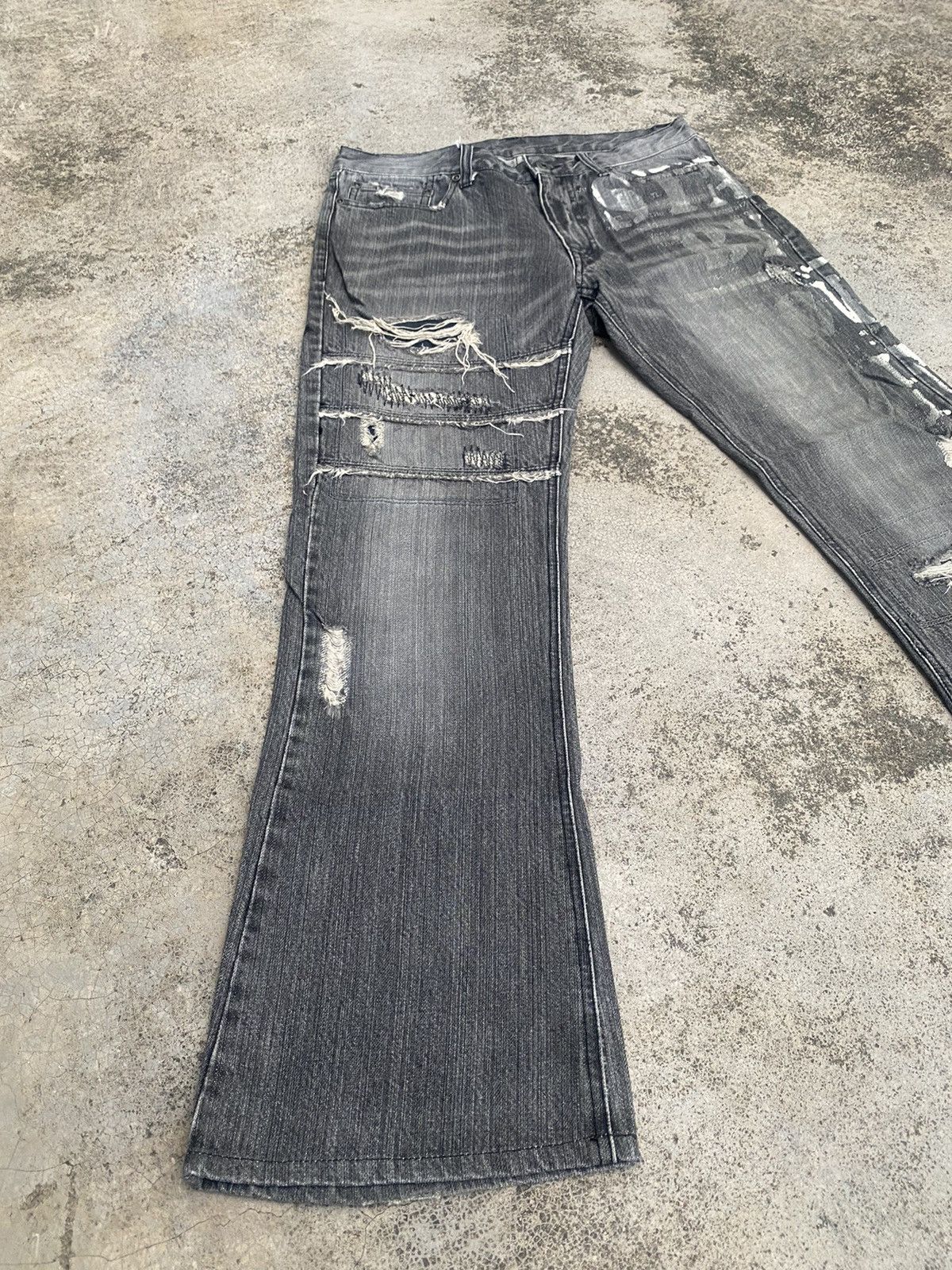 If Six Was Nine × Japanese Brand × Le Grande Bleu (L.G.B.) Flare Jeans Rupert Edge Distressed Hagi Painted Bootcut Size US 30 / EU 46 - 1 Thumbnail