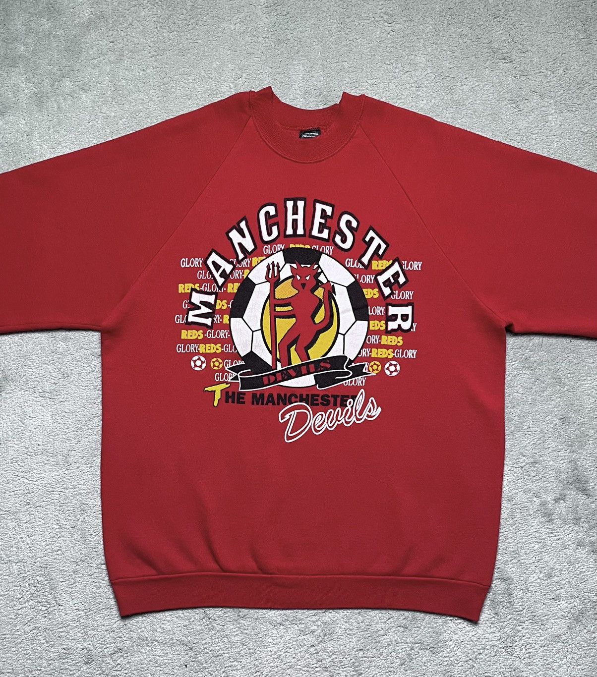Vintage Vintage Red Crewneck Sweatshirt Manchester City Red Devils Size US L / EU 52-54 / 3 - 2 Thumbnail