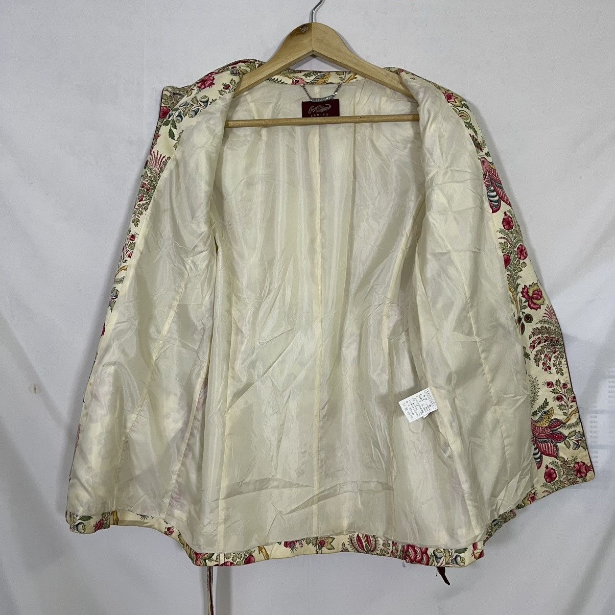 Other VINTAGE CROCODILE LADIES FLORAL BELTED JACKET/COAT Size M / US 6-8 / IT 42-44 - 4 Thumbnail