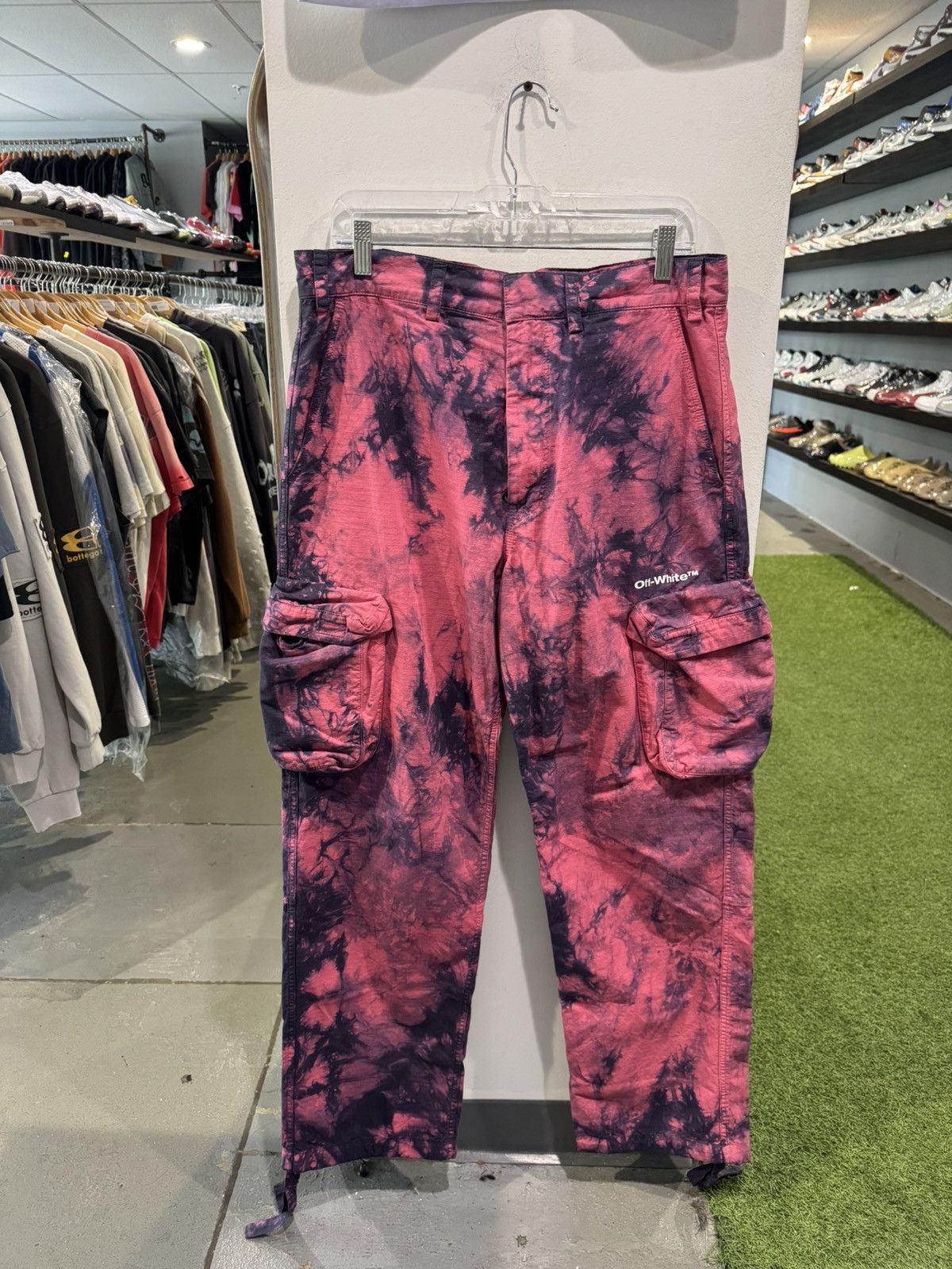 Off-White Off White Bounce Rip Stop Cargo Pants Tie Dye Fuchsia Size US 34 / EU 50 - 1 Thumbnail