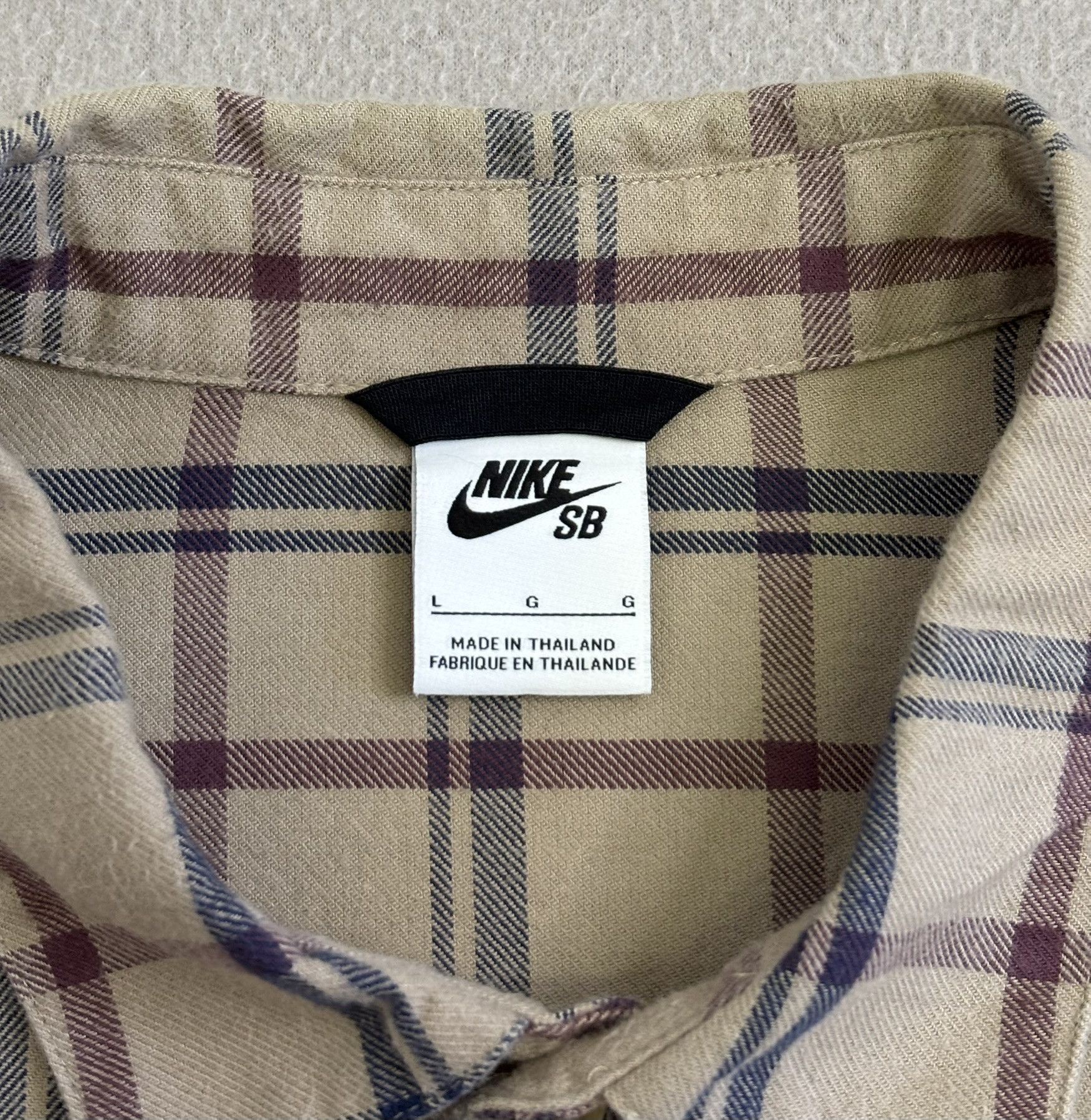 Flannel × Nike Nike SB Flannel Shirt Size L Size US L / EU 52-54 / 3 - 8 Thumbnail