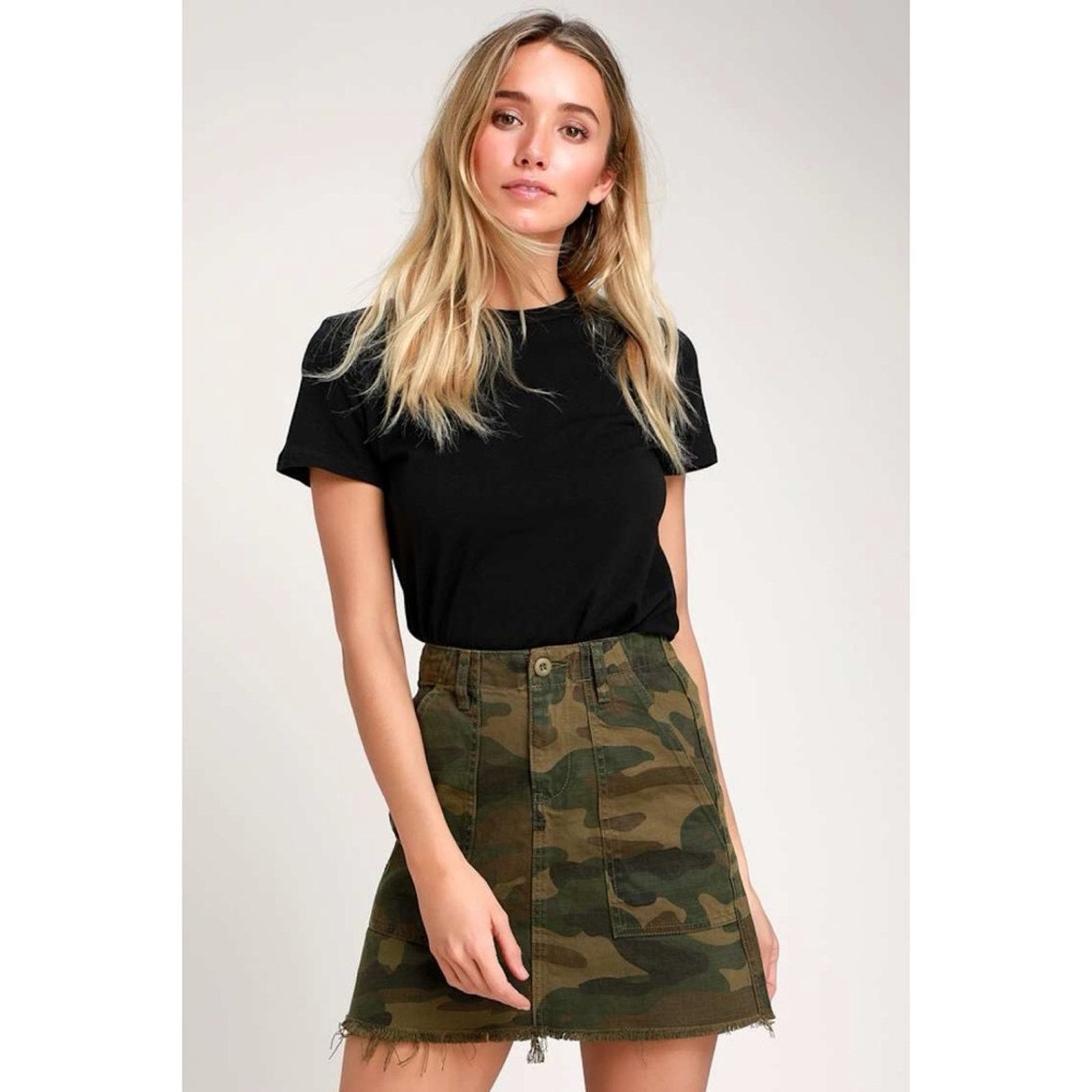 BLANKNYC Blank NYC Chain of Command Green Camo Print Denim Mini Skirt Size 26" / US 2 / IT 38 - 13 Thumbnail