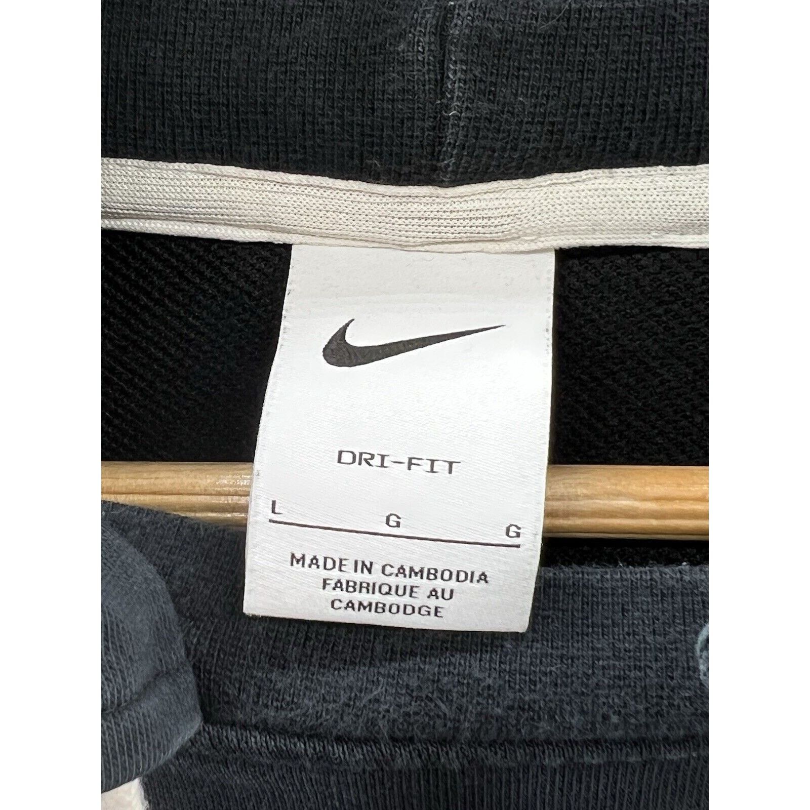 Nike Nike Standard Issue Pullover Hoodie Black CV0864-010 Large Size US L / EU 52-54 / 3 - 3 Thumbnail
