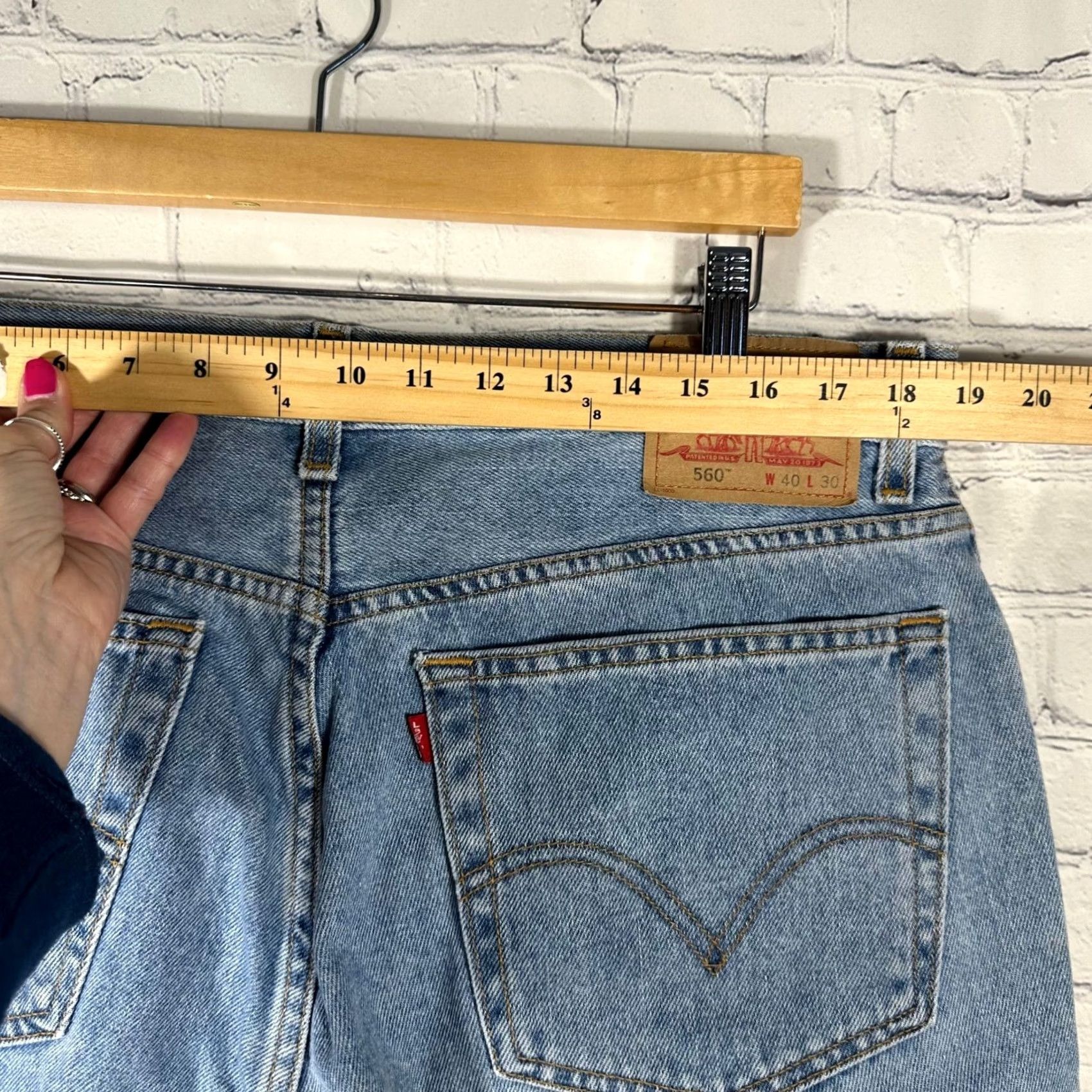Levi's Levi's 560 Jeans Mens 40x30 Light Wash Tapered Leg 5-Pocket Denim Blue Comfort Fit Regular Inseam 28 Jeans Size US 40 / EU 56 - 5 Thumbnail