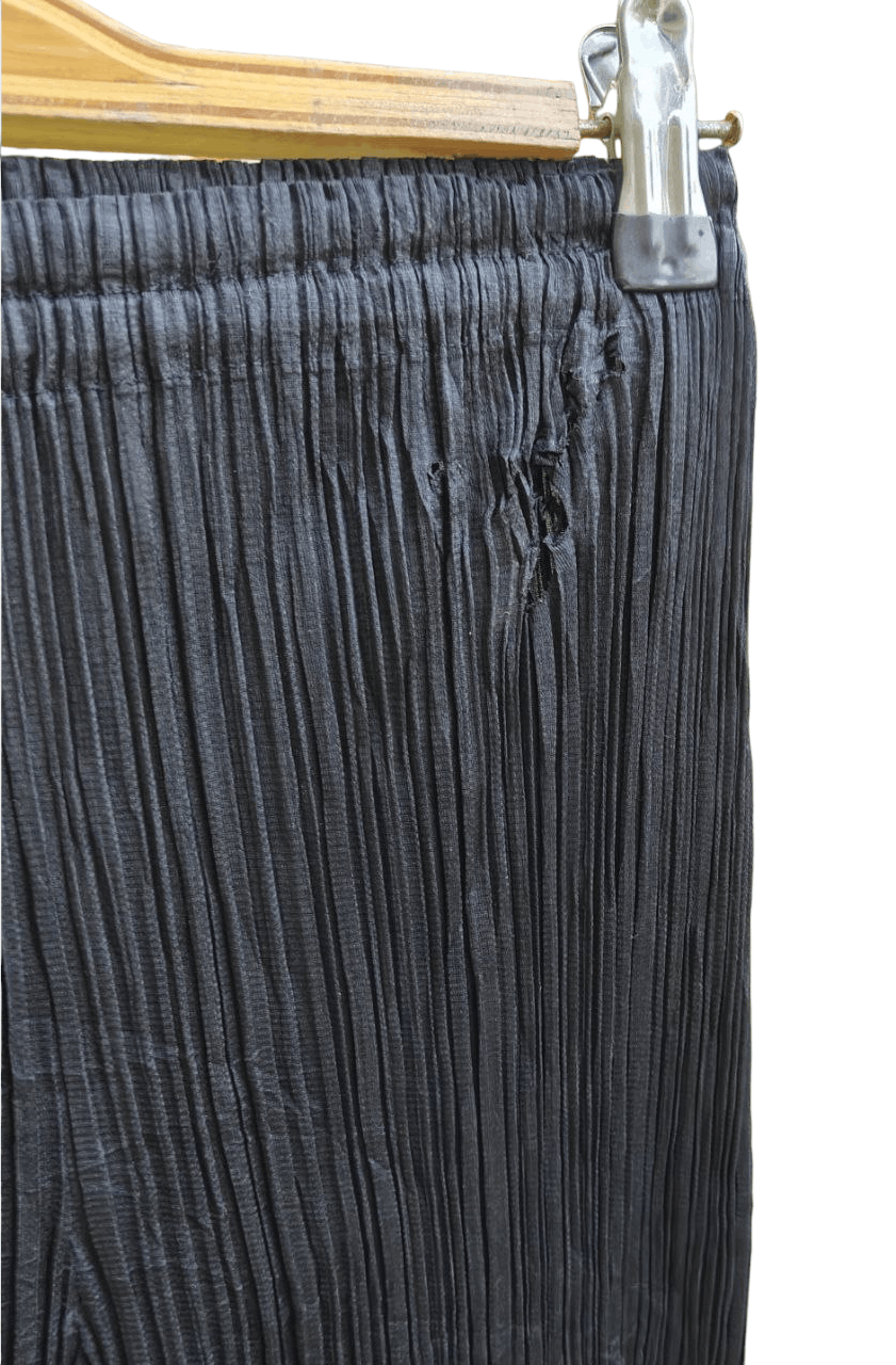 Issey Miyake Thrashed Ripped Damaged Pleats Please Pleated Pant Size 26" / US 2 / IT 38 - 3 Thumbnail