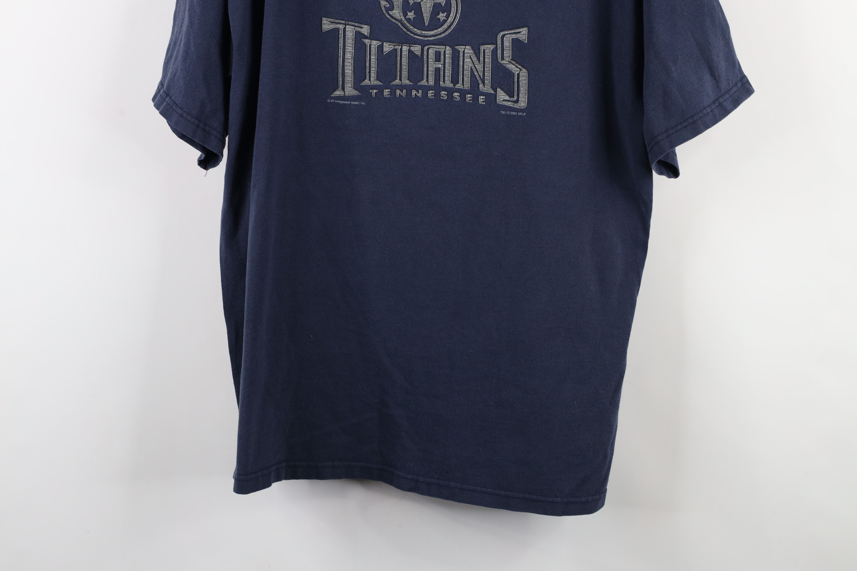 Vintage Vintage Y2K 2001 NFL Tennessee Titans Football T-Shirt Size US L / EU 52-54 / 3 - 3 Thumbnail