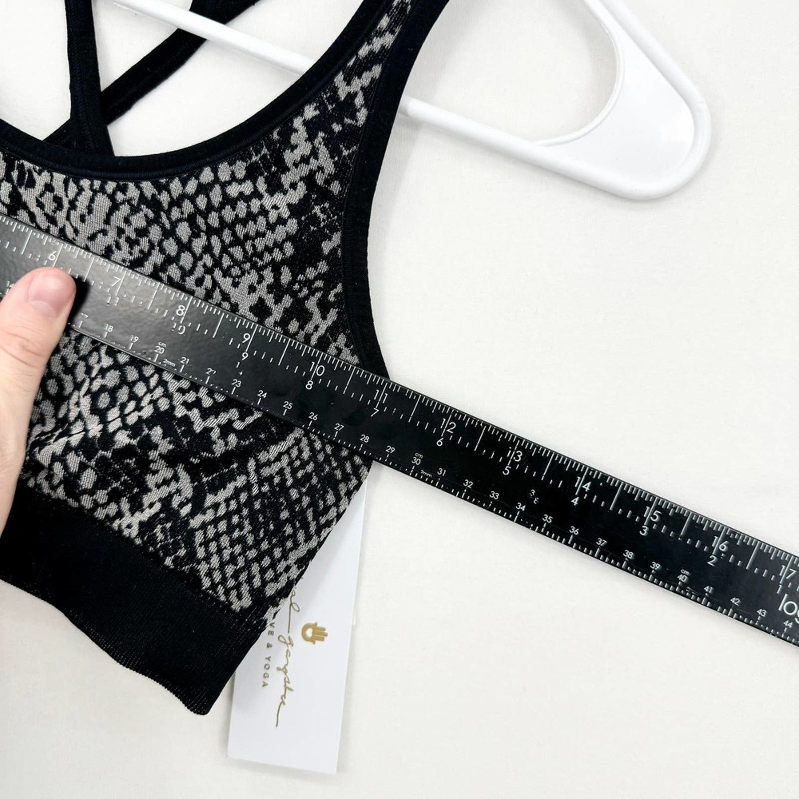 Spiritual Gangster Spiritual Gangster Snakeskin Print Racerback Sports Bra XS/S Size S / US 4 / IT 40 - 3 Thumbnail