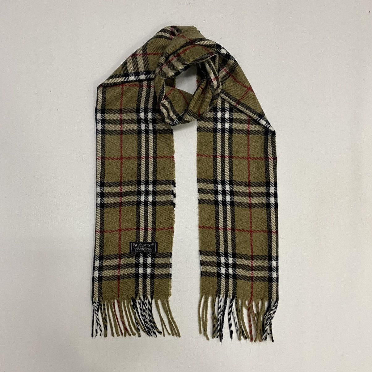 Burberry BURBERRYS SCARF MUFFLER BUR042 Size ONE SIZE - 1 Thumbnail