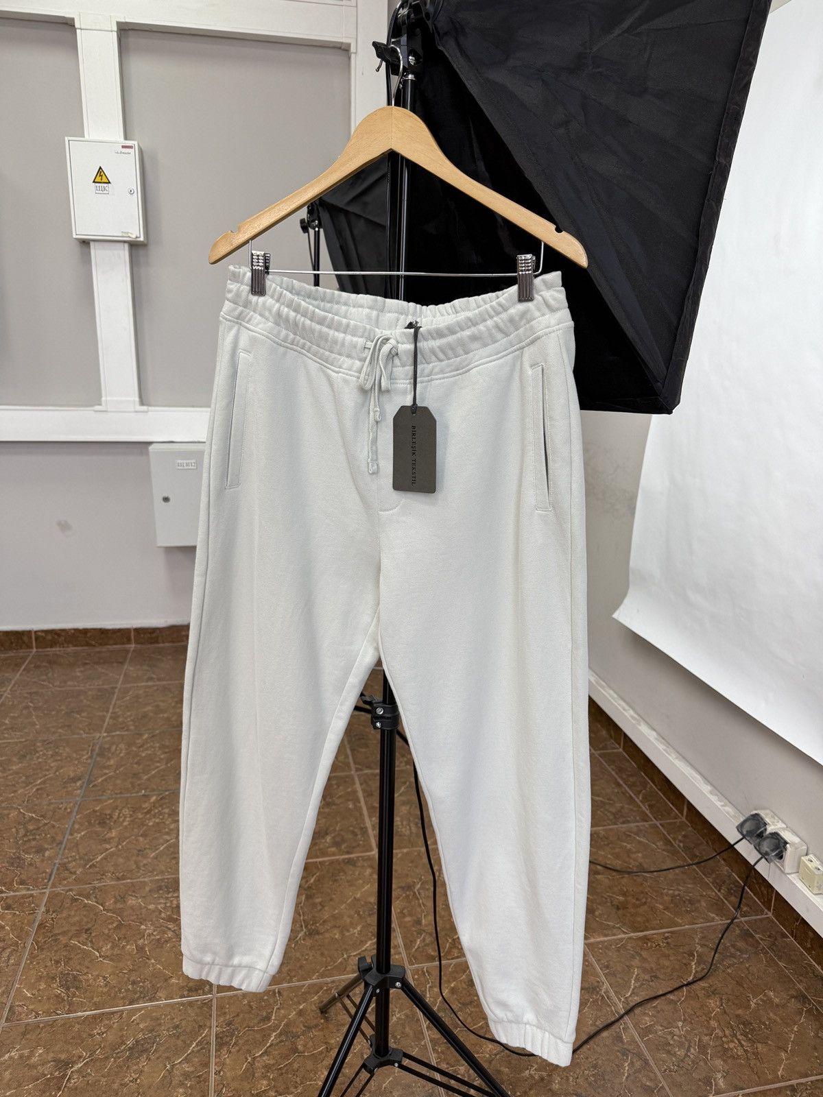 Reiss Reiss Luxury Ali Jogger Chalk White Rare Retro Hype Y2K Size US 33 - 1 Thumbnail