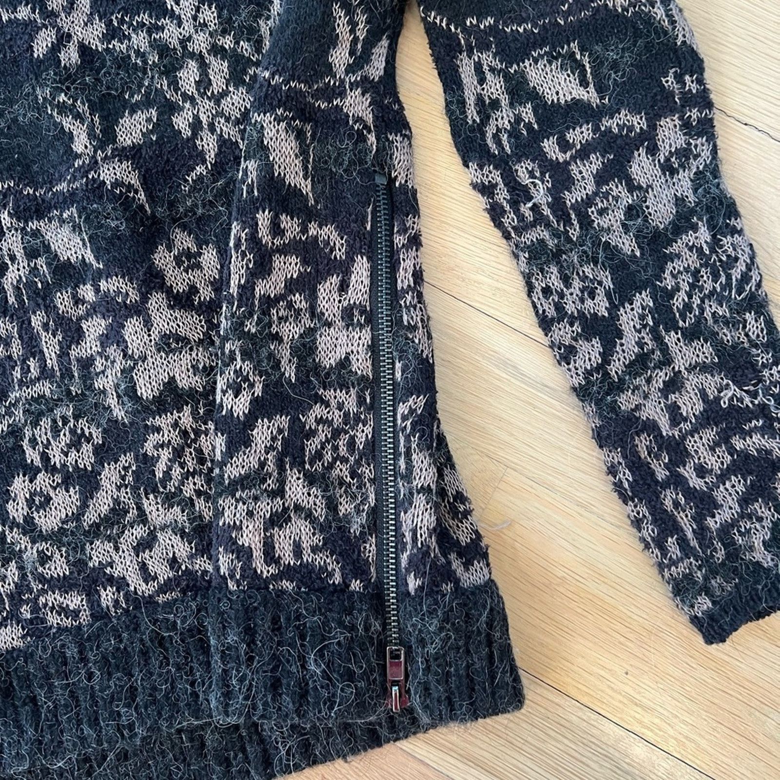 Free People Free People Black/Tan Loose Fit Sweater (Sz S) Size S / US 4 / IT 40 - 3 Thumbnail