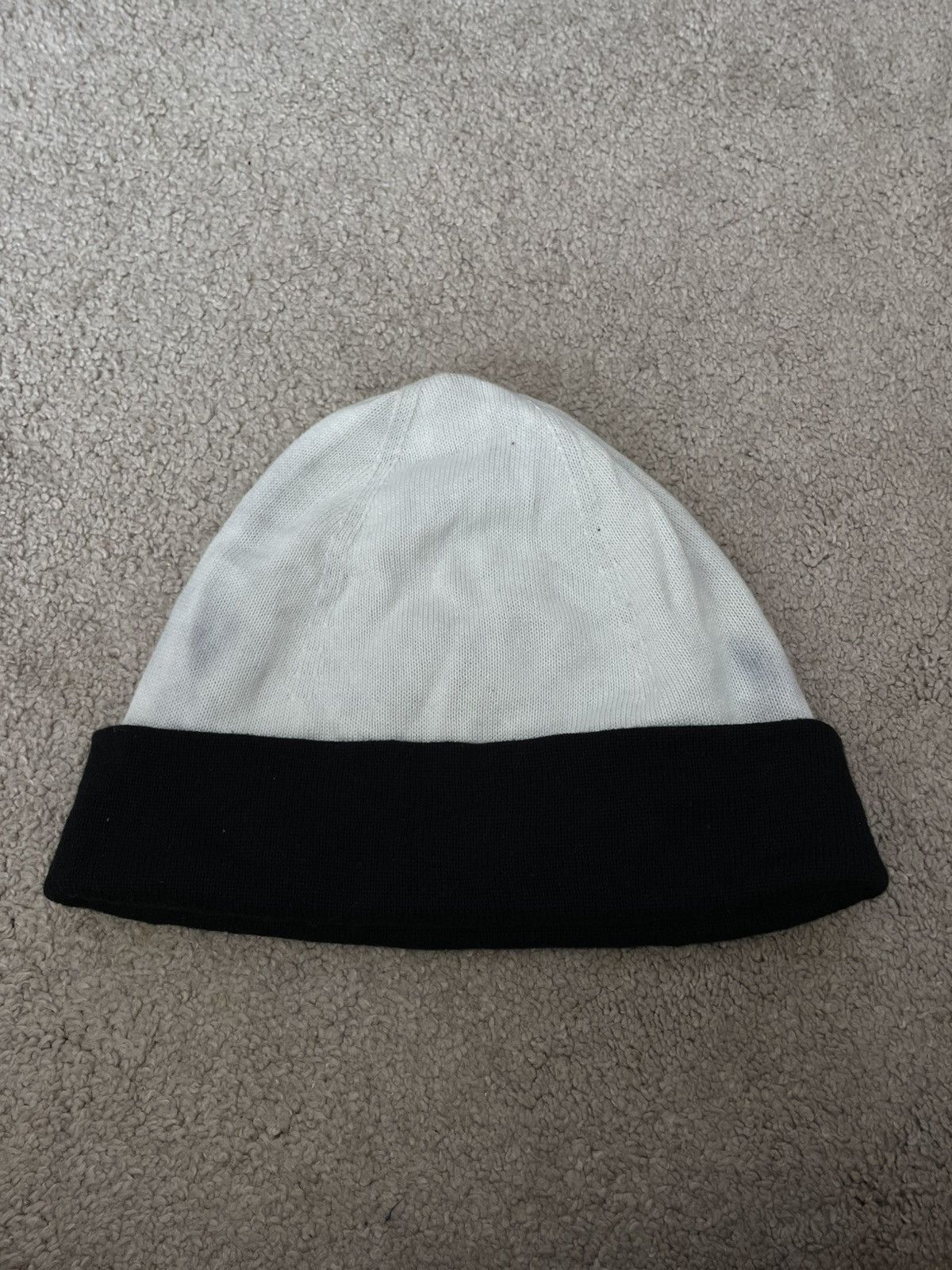 Givenchy Faded Givenchy banie hat big logo Size ONE SIZE - 2 Thumbnail