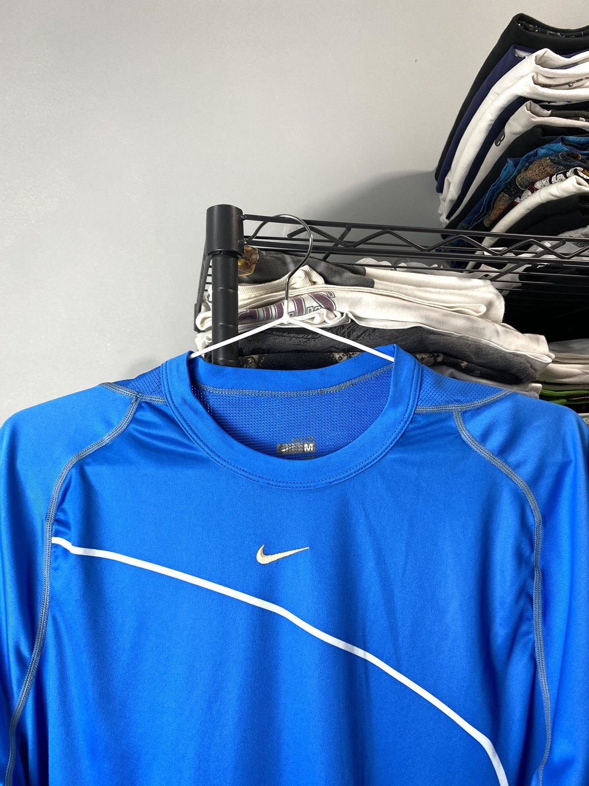 Nike Y2K 00’s Vintage Nike T Shirt Center Logo Travis Scott Court Size US M / EU 48-50 / 2 - 2 Thumbnail