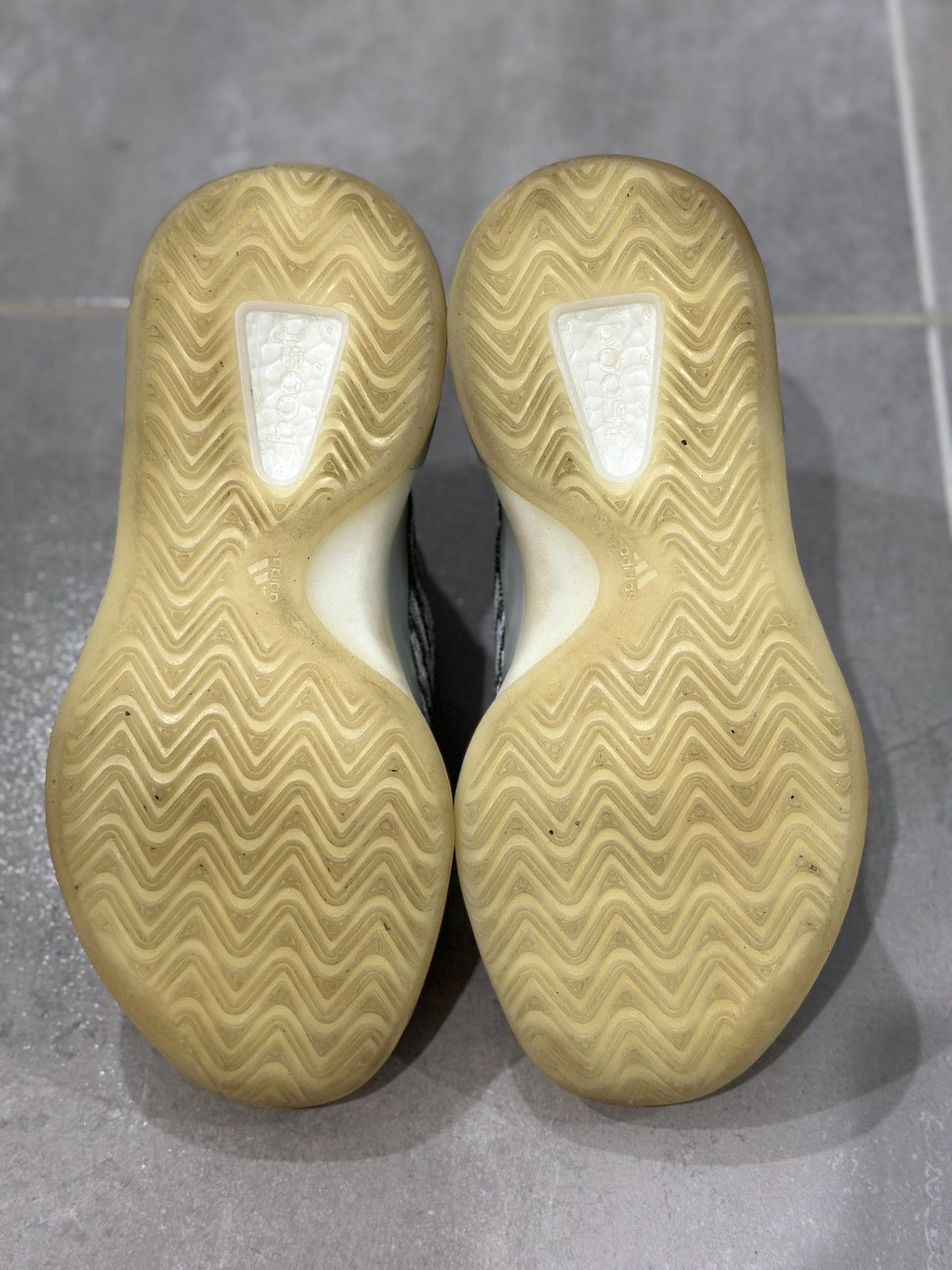 Adidas × Yeezy Yeezy Quantum Mono Carbon Size US 7 / EU 40 - 5 Thumbnail