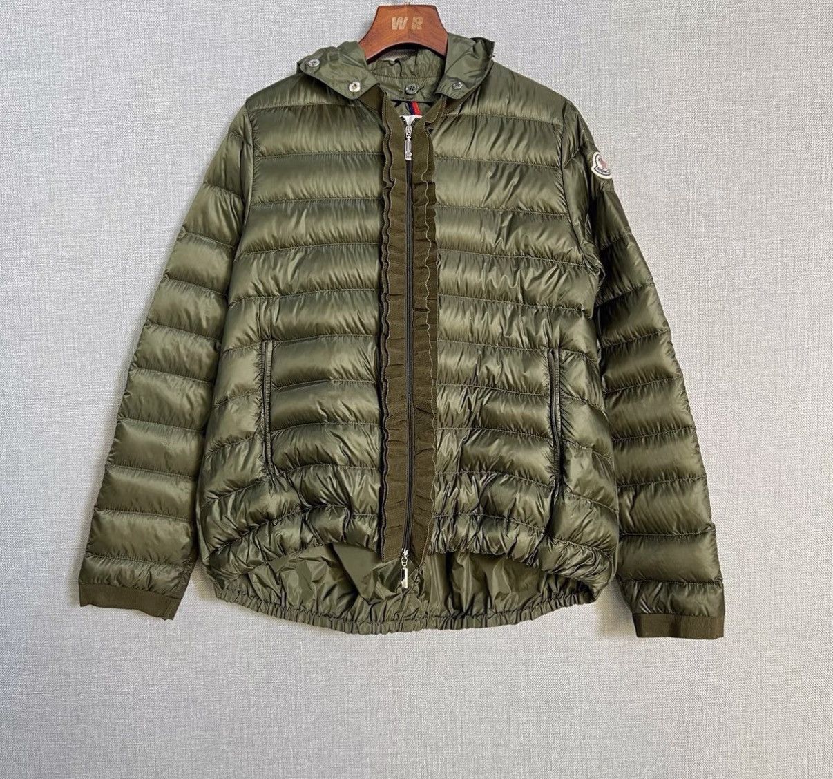Moncler Moncler Army Green Paneled Logo Sleeve Patch Down Jacket Size US S / EU 44-46 / 1 - 1 Thumbnail