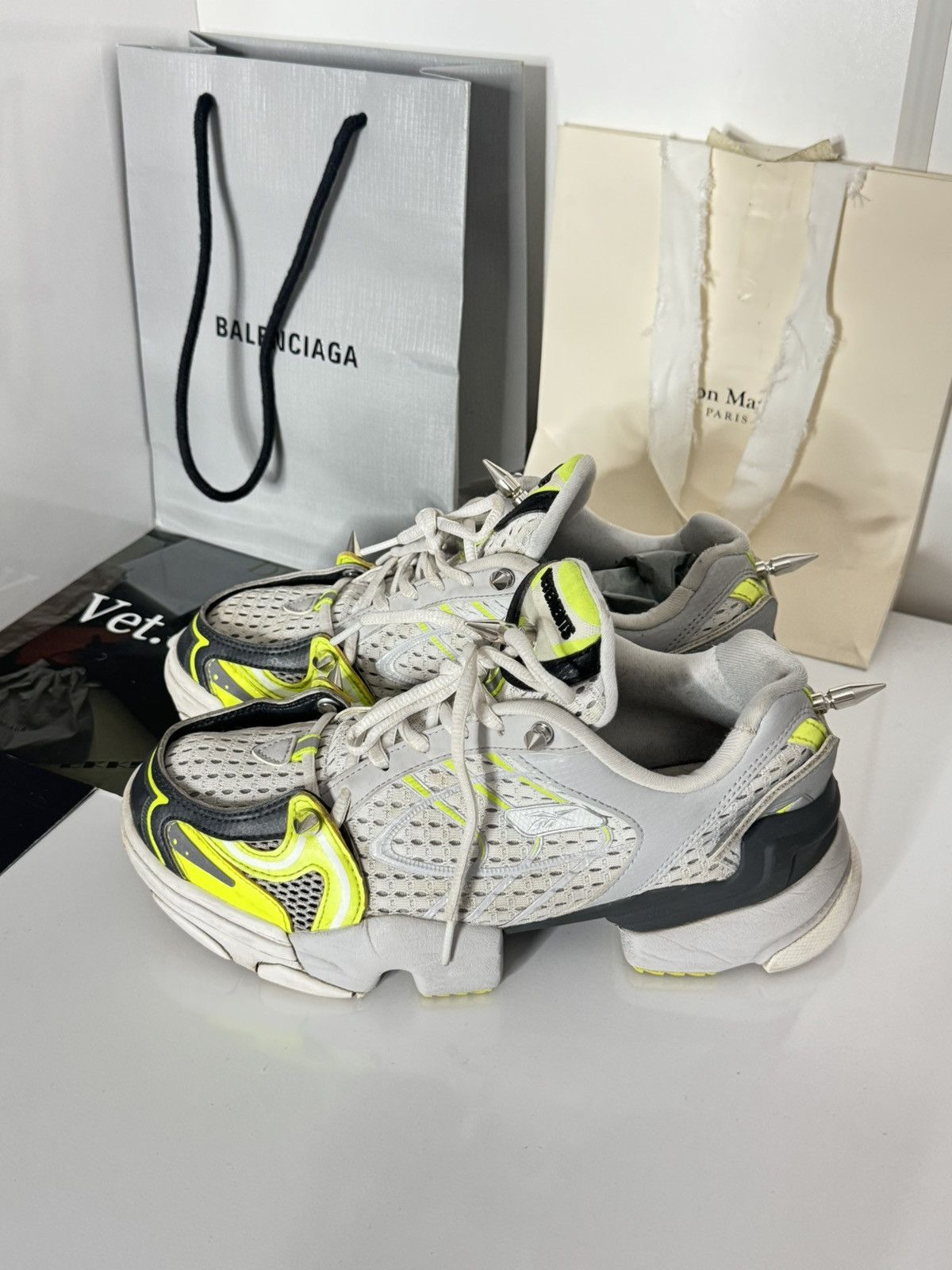Vetements ✅ Vetements White Green Spike Runner 400 38.5 Snackers Size US 8.5 / IT 38.5 - 8 Thumbnail