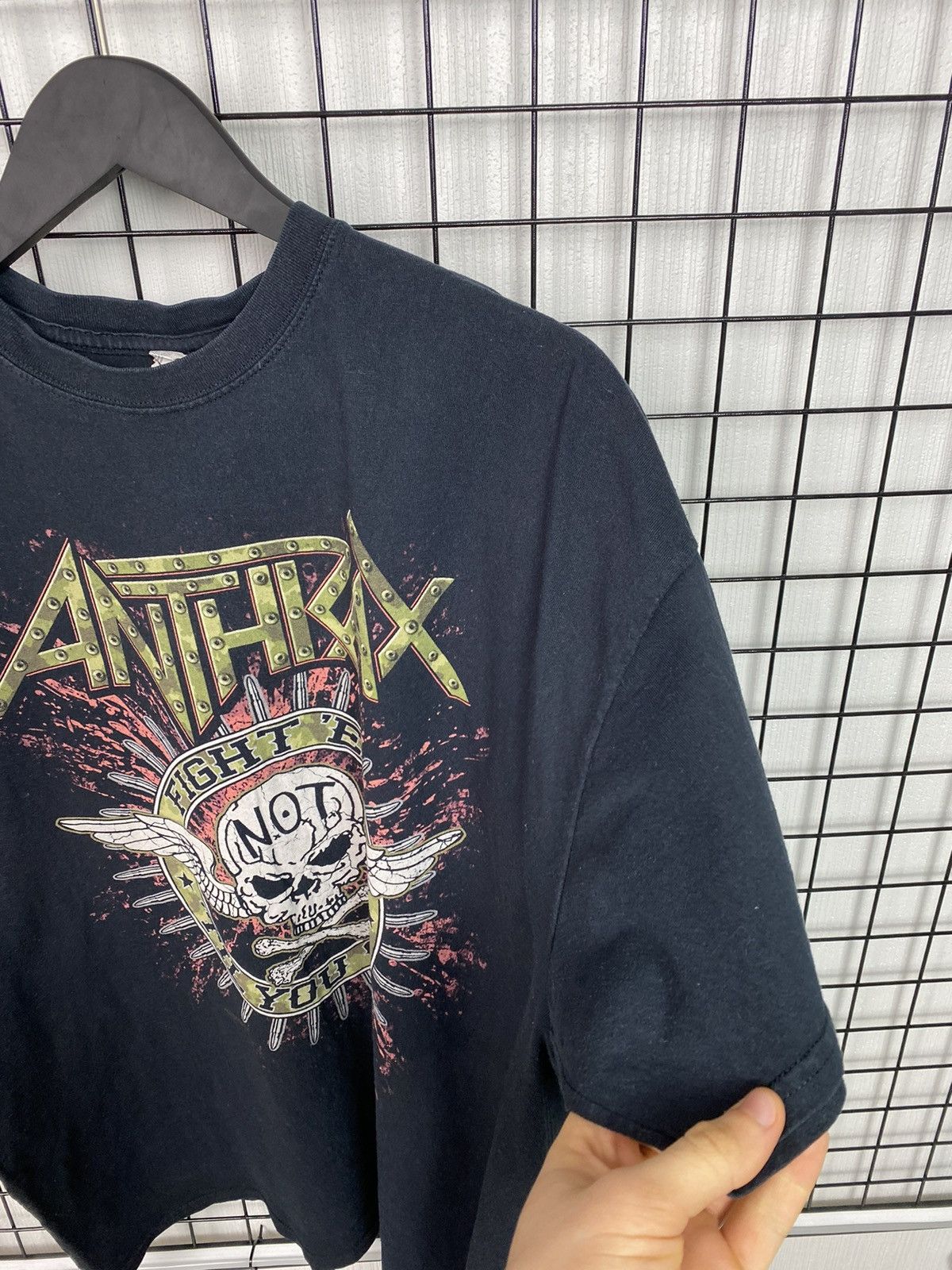 Band Tees Anthrax “fight em till you can’t” T-Shirt Men oversized L Size US XXL / EU 58 / 5 - 12 Thumbnail