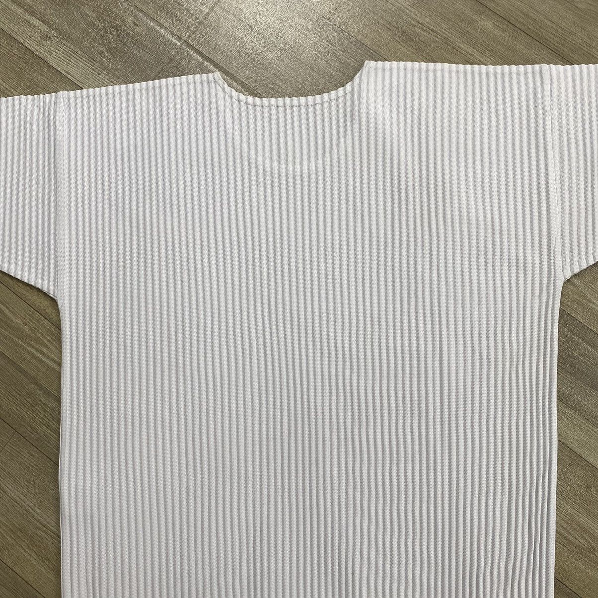 Homme Plisse Issey Miyake Homme Plisse Issey Miyake Pleated Tee Size US M / EU 48-50 / 2 - 12 Thumbnail