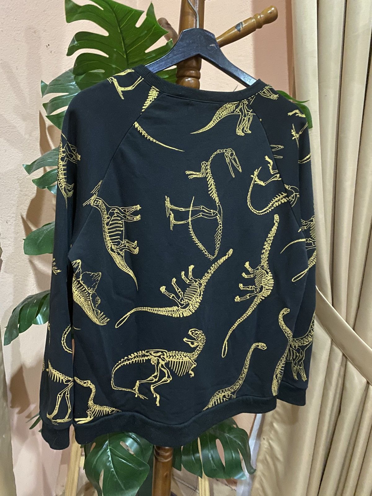Other L.A. Dinosaur Fossil Print Sweatshirt - Black & Gold Graphic Size US M / EU 48-50 / 2 - 7 Thumbnail