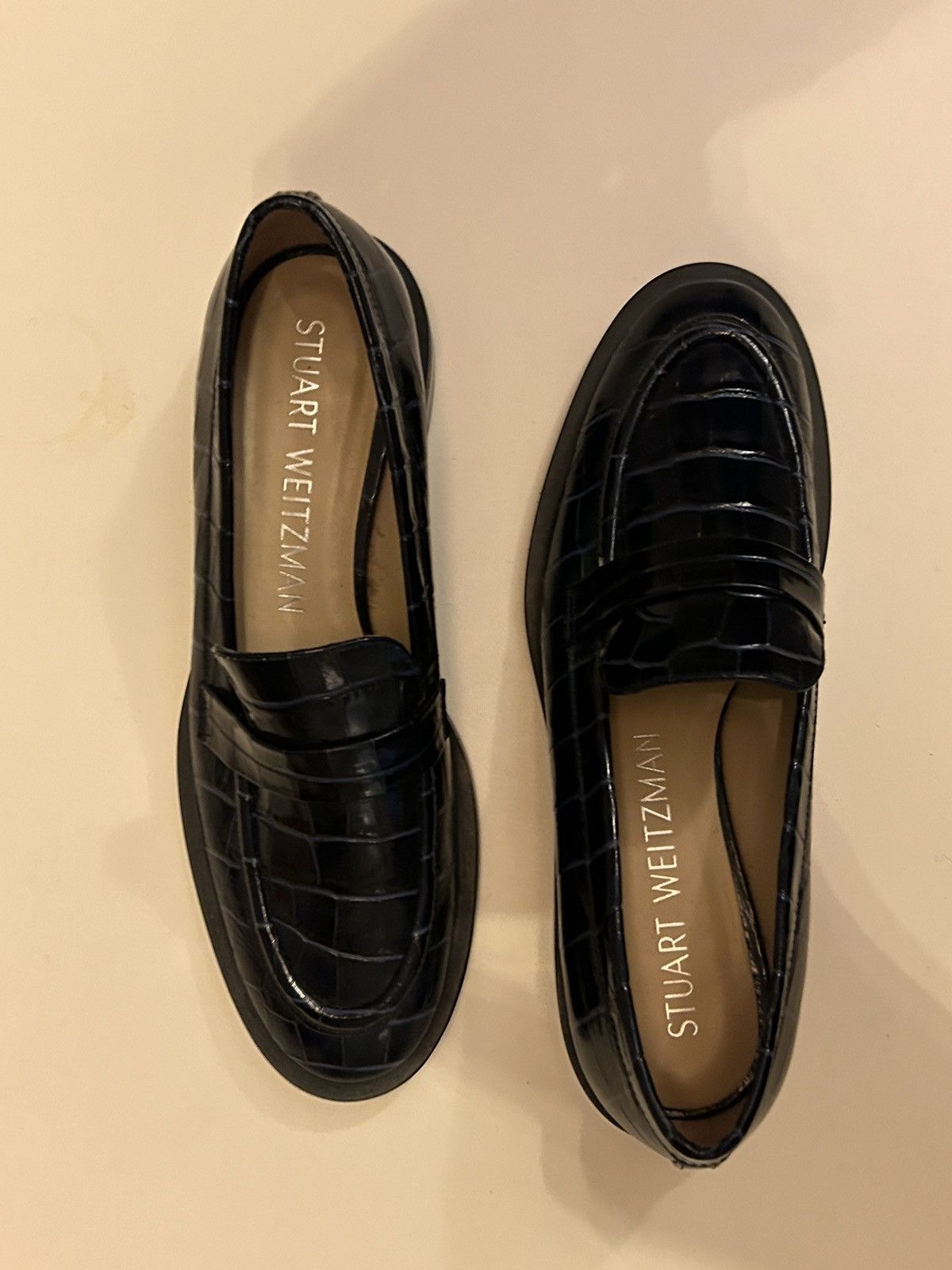 Stuart Weitzman STUART WEITZMAN NAVY CROC LOAFERS Size US 9.5 / IT 39.5 - 4 Thumbnail
