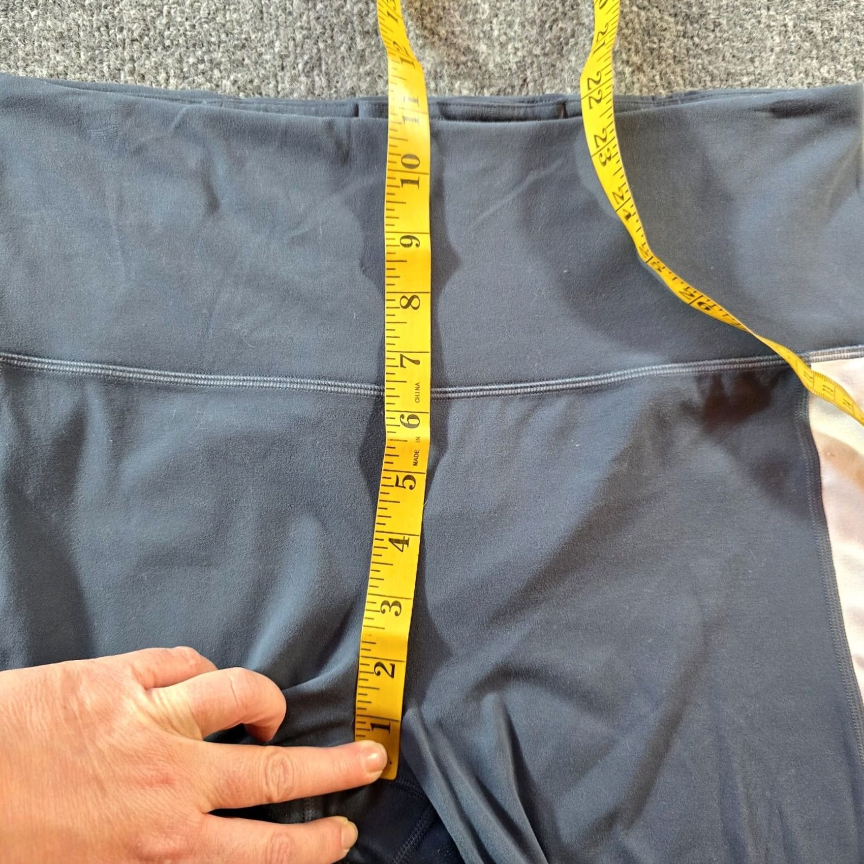 Athleta Athleta Pants Womens Large Gray Striped Elation 7/8 Cropped Stretch Athletic Pants Size 36" / US 14 / IT 50 - 5 Thumbnail