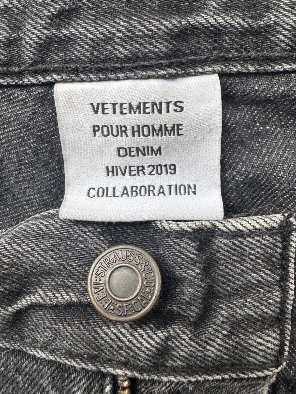 Vetements Vetements x Levi’s “615” Assymetrical Denim AW19 Size US 30 / EU 46 - 19 Thumbnail