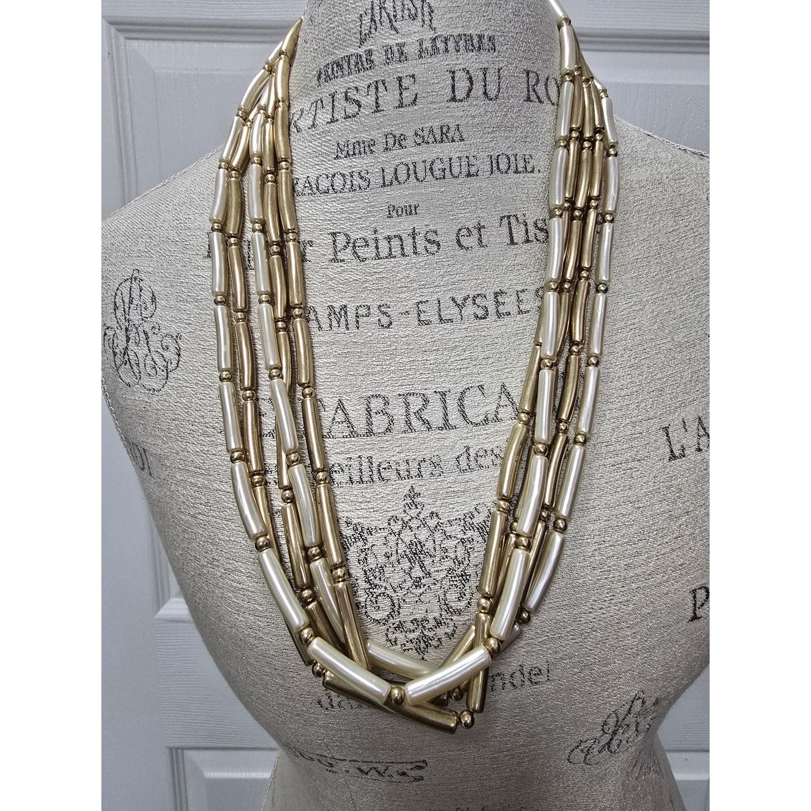 Other Vintage 5 strand Pearl & Goldtone Necklace & Earring Set Size ONE SIZE - 6 Thumbnail