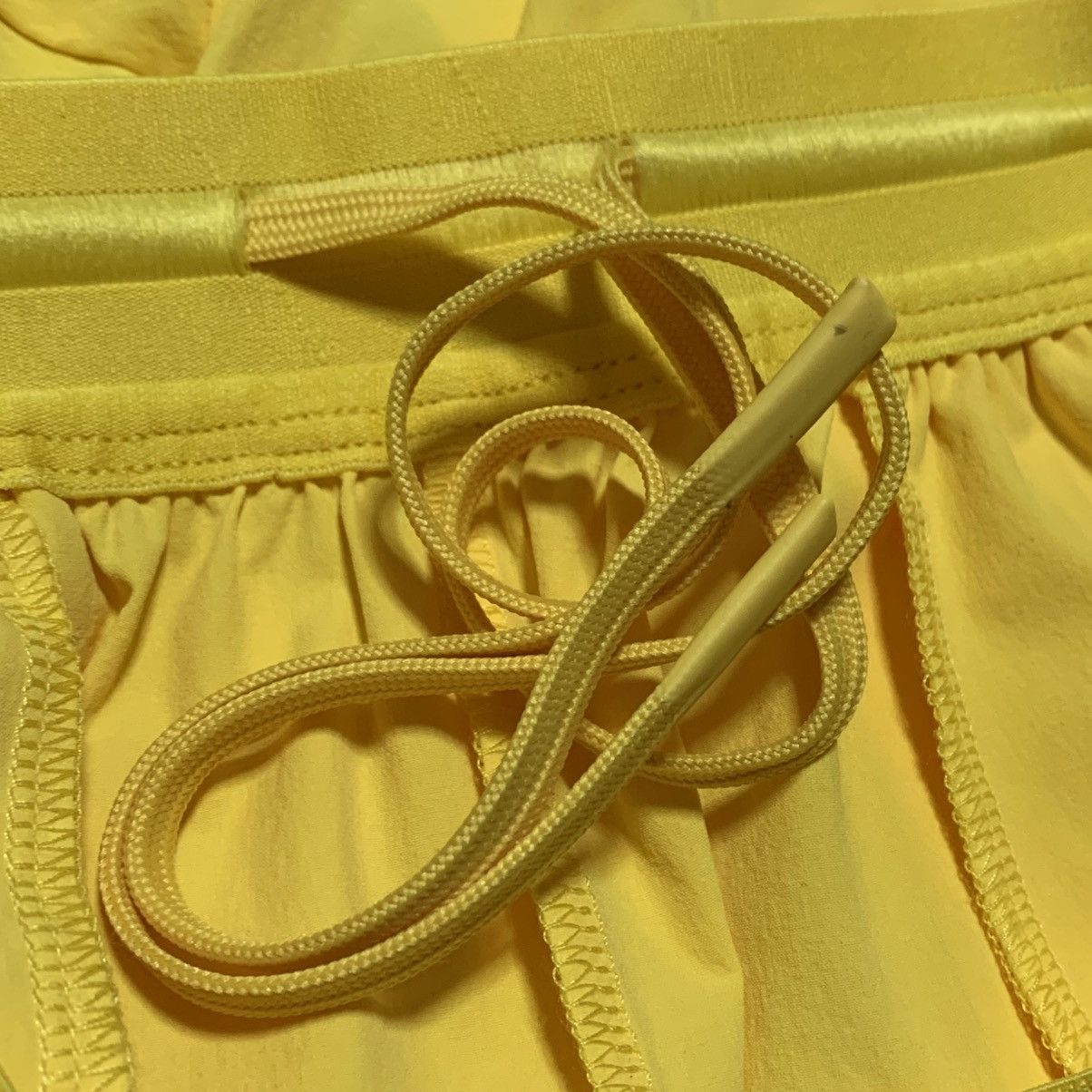 Represent Clo. Represent XS Shorts Team 247 Fused Lemon Yellow Bottoms Size US 28 / EU 44 - 8 Thumbnail