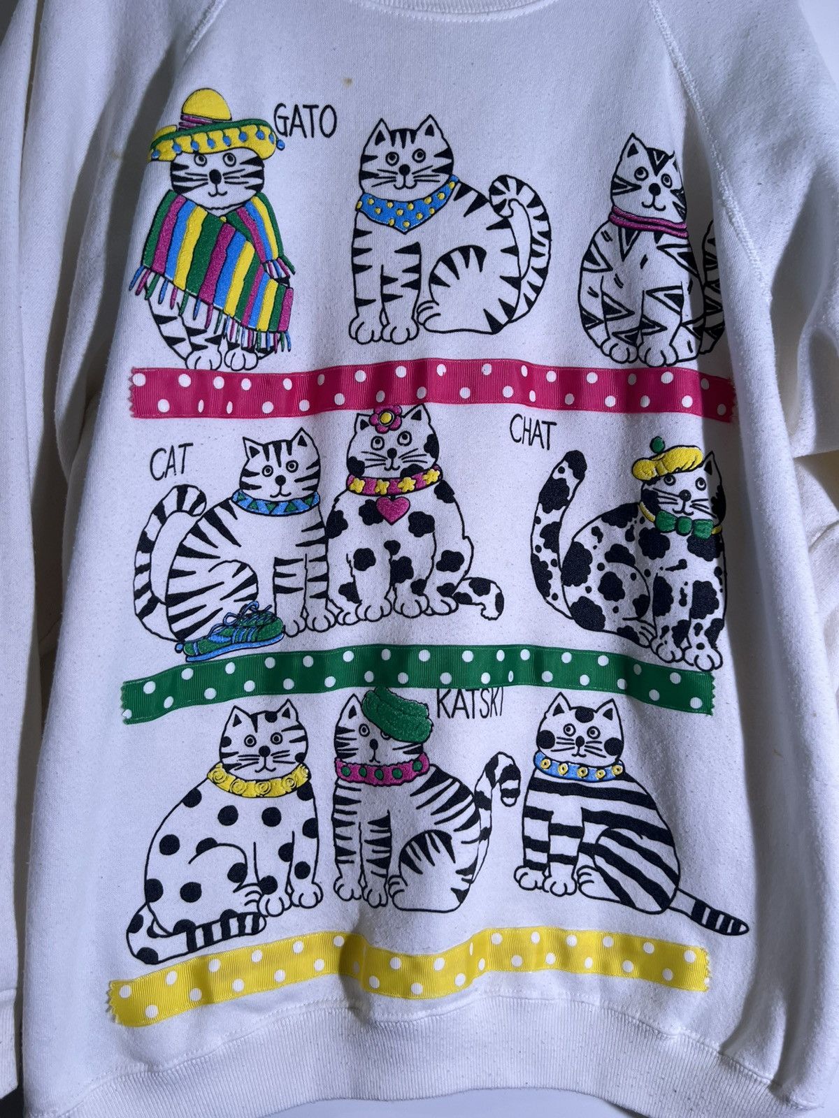 Vintage 80’s 90’s VTG Vintage World Cats Retro Indie Sweatshirt Size US XL / EU 56 / 4 - 4 Thumbnail