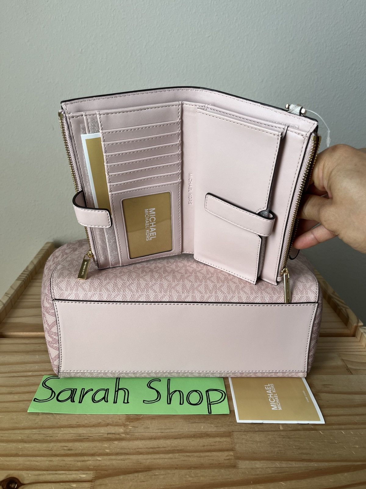 Michael Kors Michael Kors Purse Set Size ONE SIZE - 6 Thumbnail