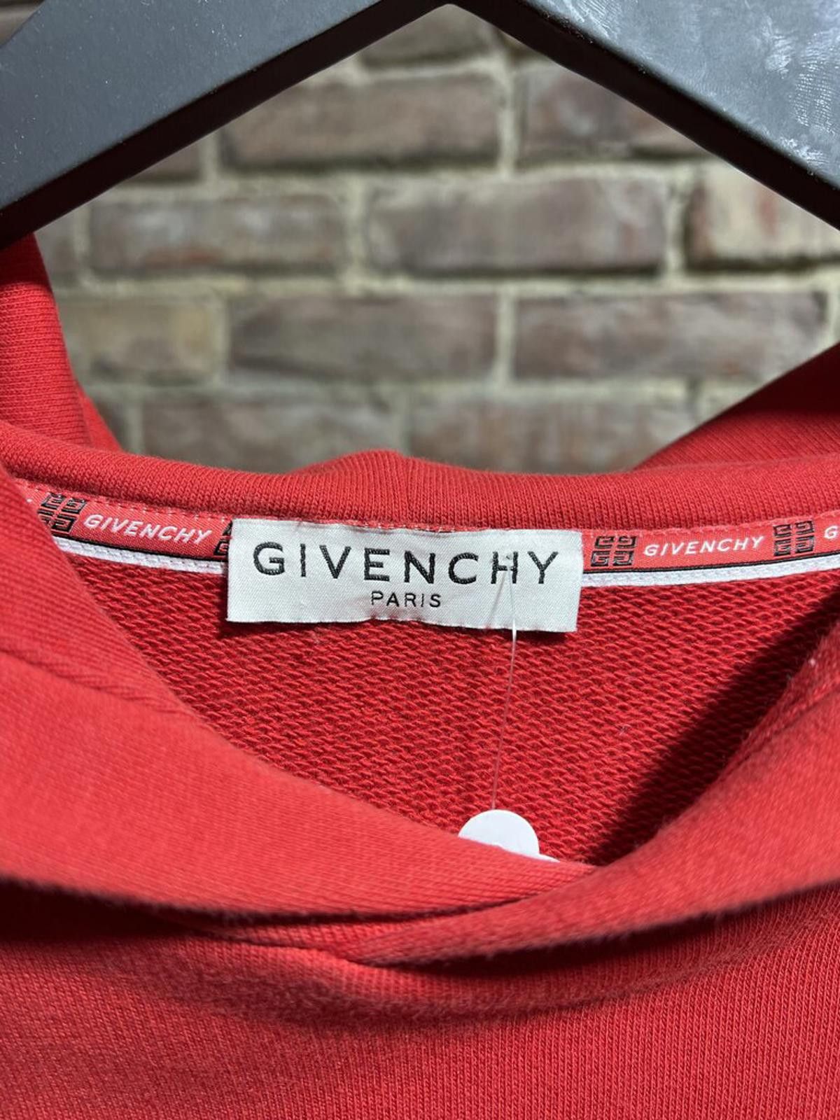 Givenchy Givenchy Hoodie Red Sz. L Size US L / EU 52-54 / 3 - 3 Thumbnail