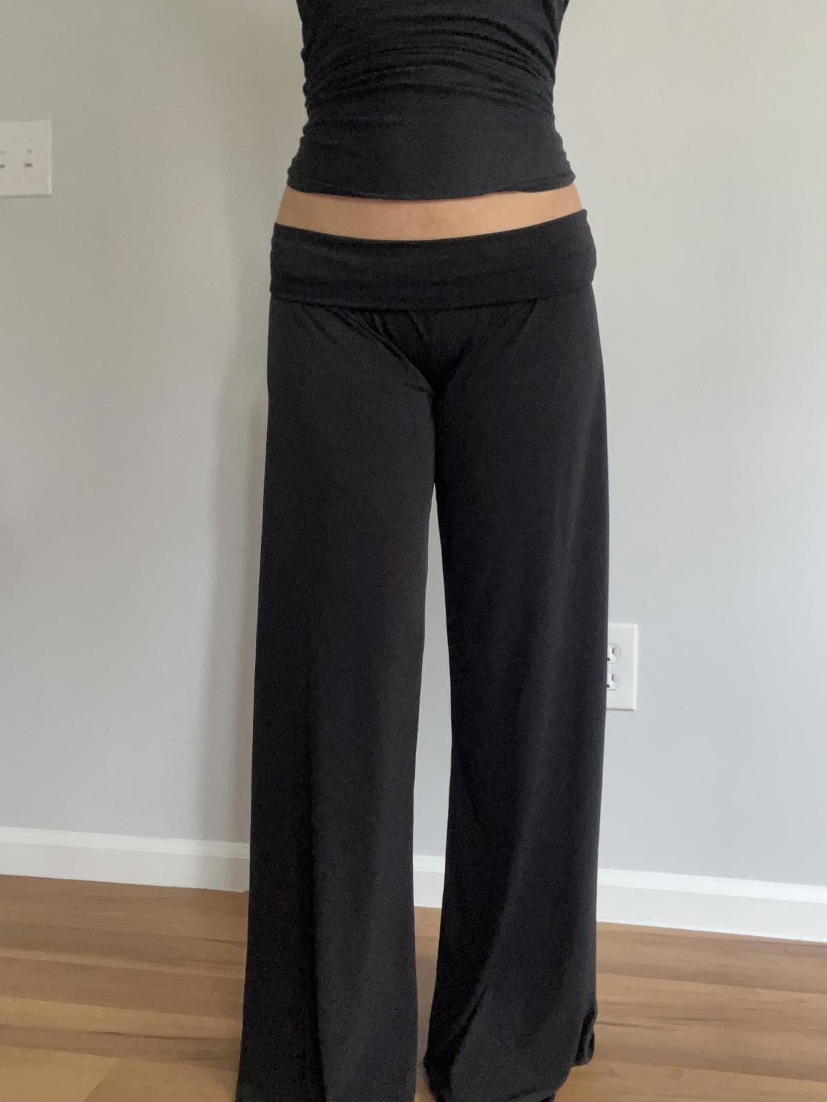 Other Women’s black wide legged low rise yoga pants Size 32" / US 10 / IT 46 - 4 Thumbnail