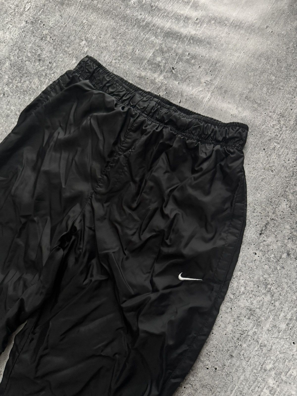 Nike Nike Vintage Nylon Pants Joggers Y2K Drill Streetwear Size M Size US 32 / EU 48 - 5 Thumbnail