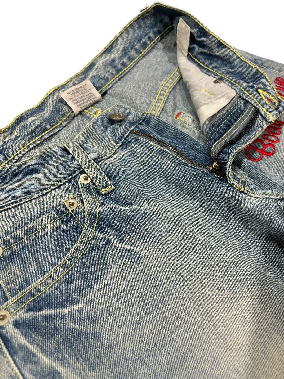 Body Glove × Seditionaries × Vintage Y2k Body Glove California Strike Distressed Patchwork Jeans Size US 29 - 5 Thumbnail