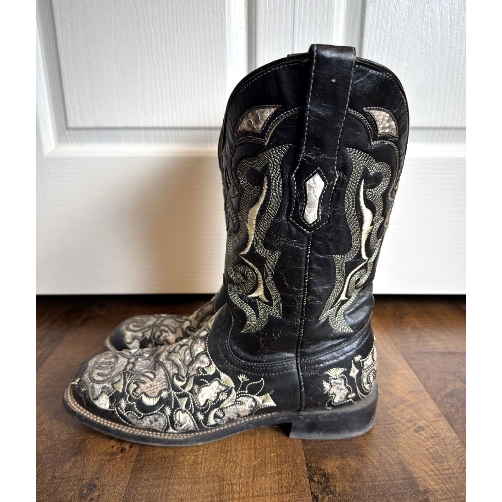 Skin Corral Exotic Python Skin Inlay Western Boot Square Toe Black US 8.5D Mens Leather western Cowboy Boot Size US 9 / EU 42 - 3 Thumbnail