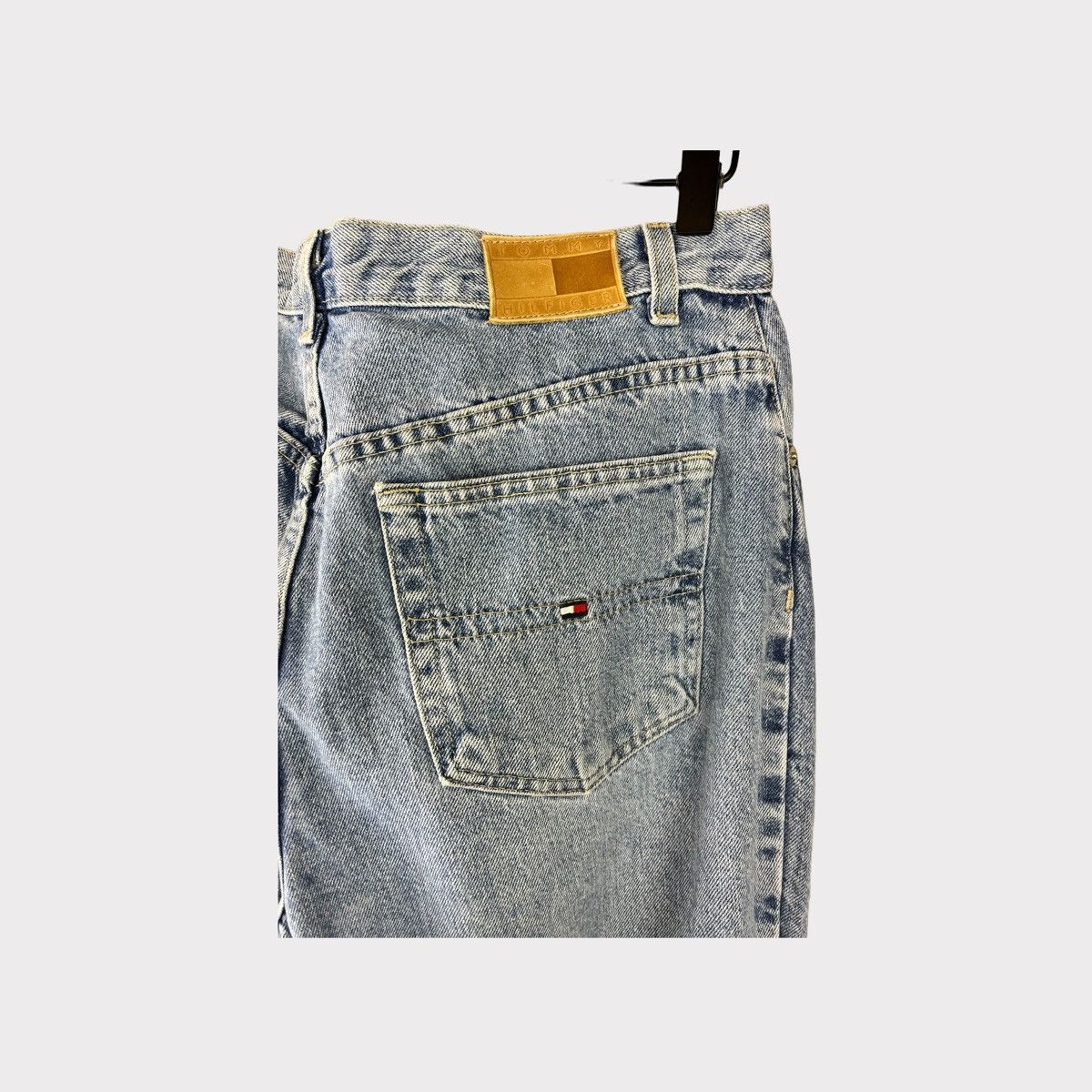 Tommy Hilfiger × Vintage Vintage Tommy Hilfiger Jeans Size 34" / US 12 / IT 48 - 2 Thumbnail