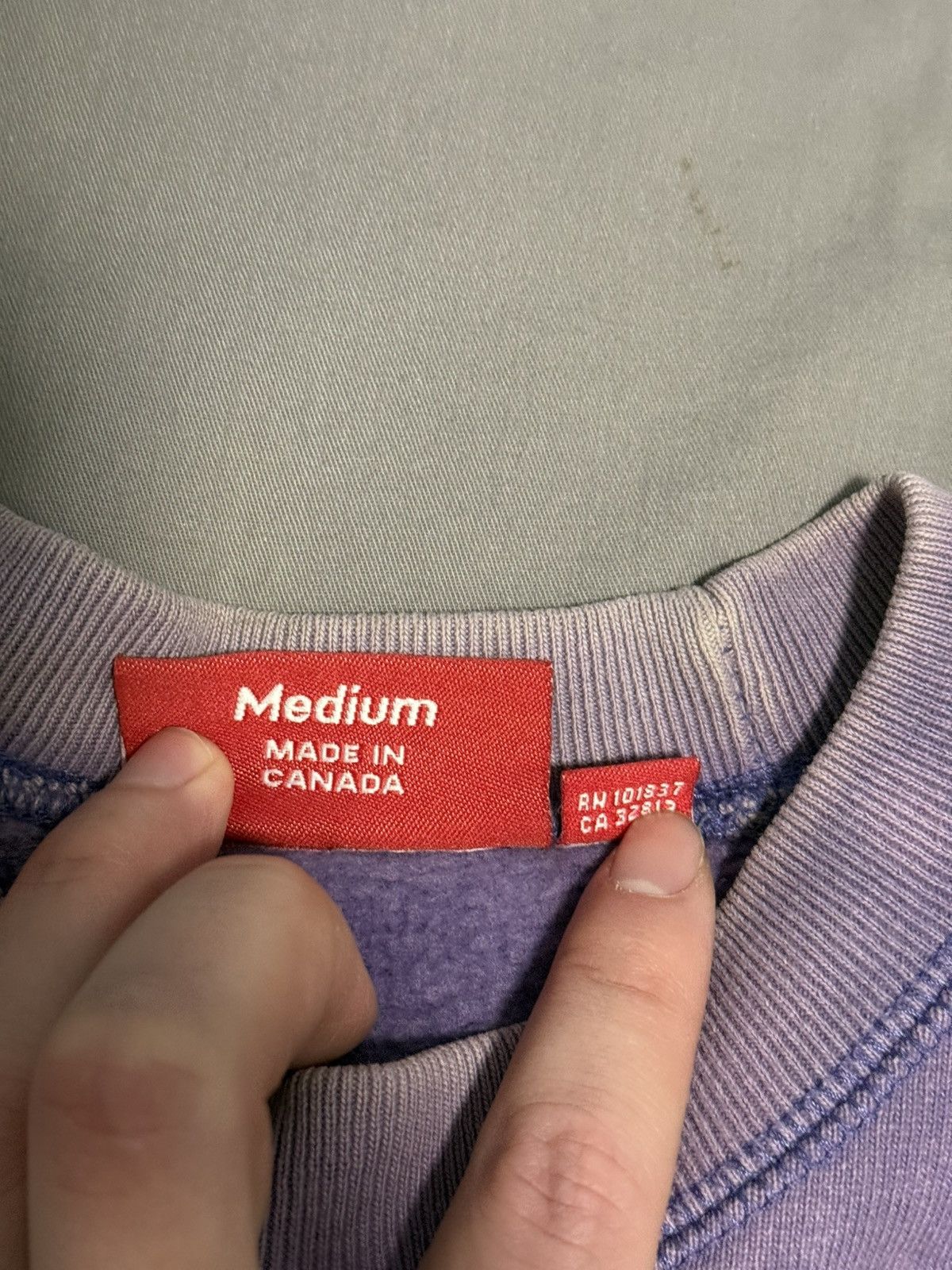 Supreme Supreme 2005 teal on purple box logo crewneck Size US M / EU 48-50 / 2 - 4 Thumbnail