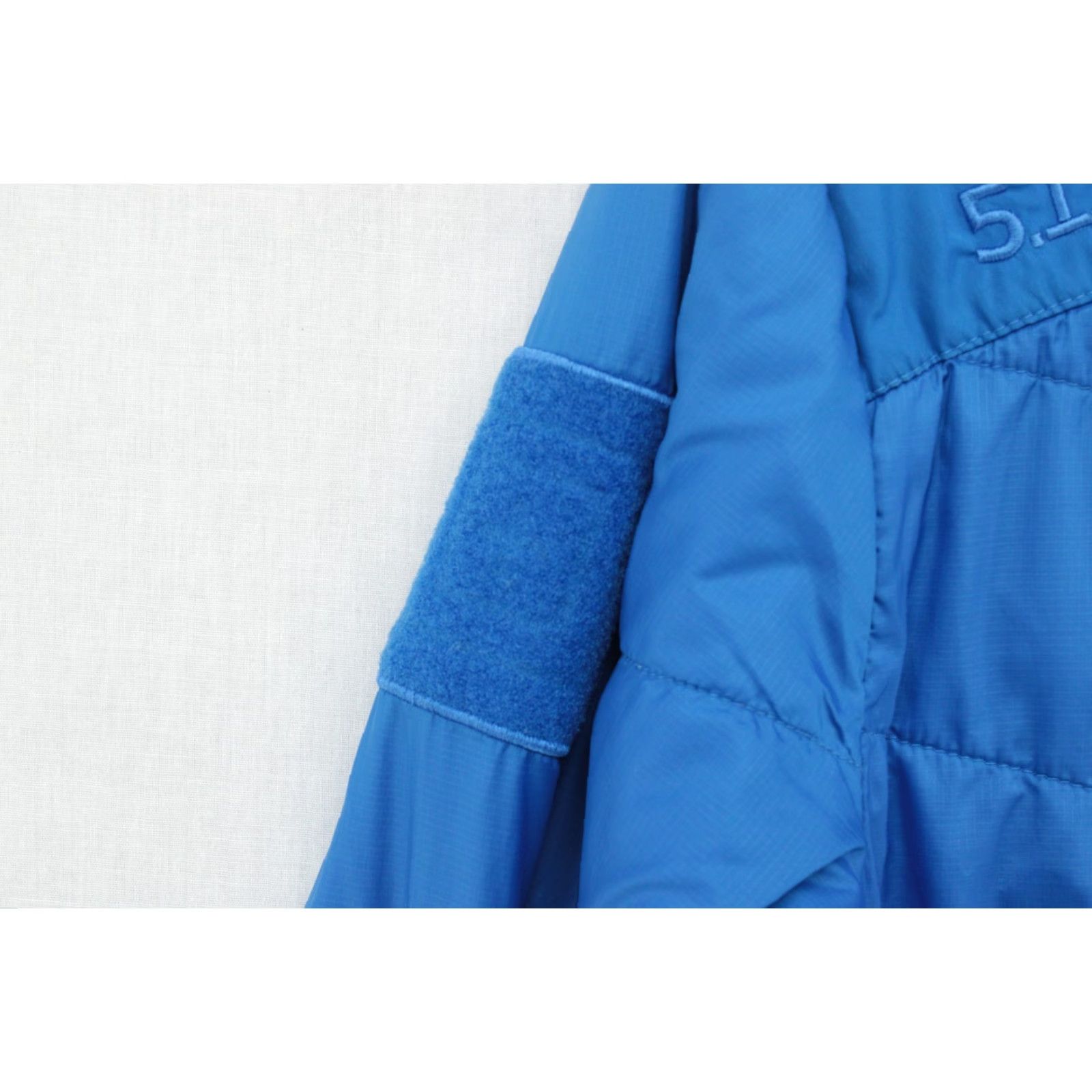 Vintage 5.11 Tactical Peninsula Insulator Jacket Men's Small Blue Lightweight Puffer Outdoor Mens Size US S / EU 44-46 / 1 - 3 Thumbnail