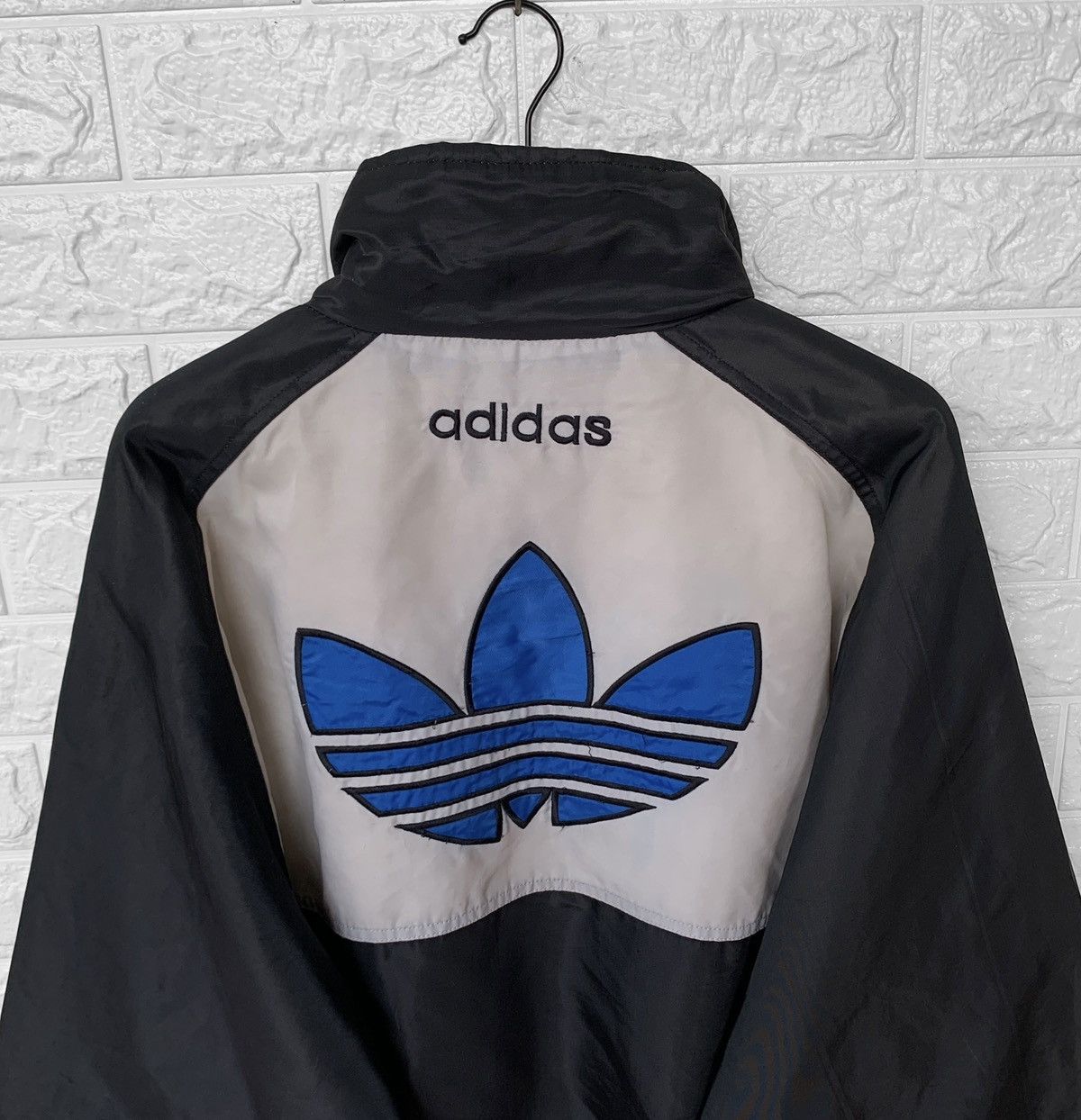 Adidas VINTAGE ADIDAS QUILTED ZIPPER JACKET EMBROIDERED BIG LOGO Size US XL / EU 56 / 4 - 7 Thumbnail
